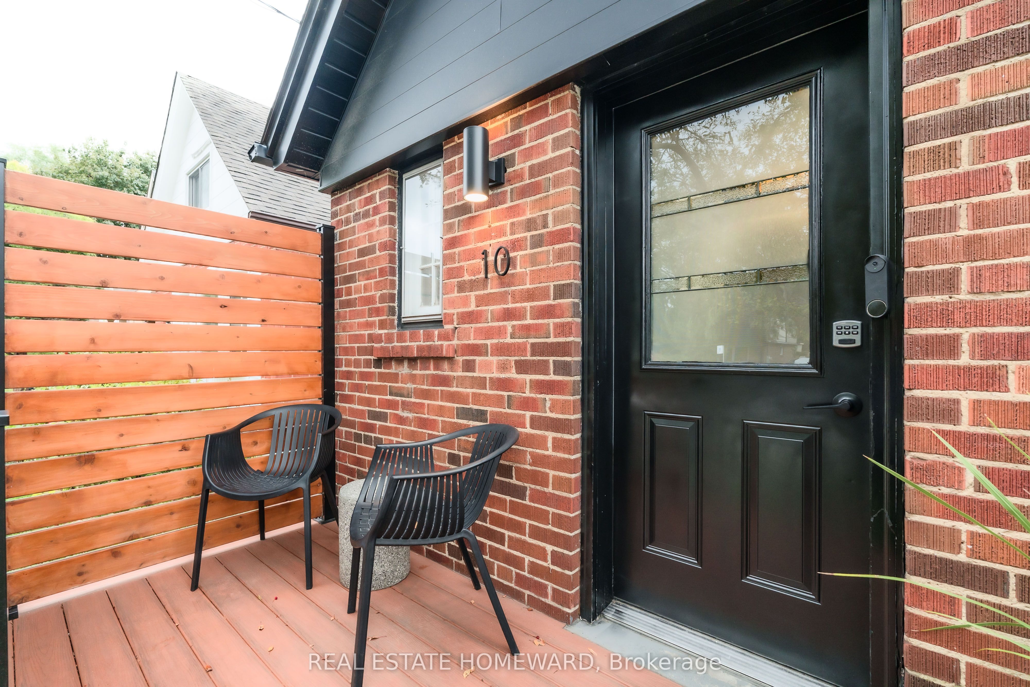 10 Norlong Boulevard Property Photo 4