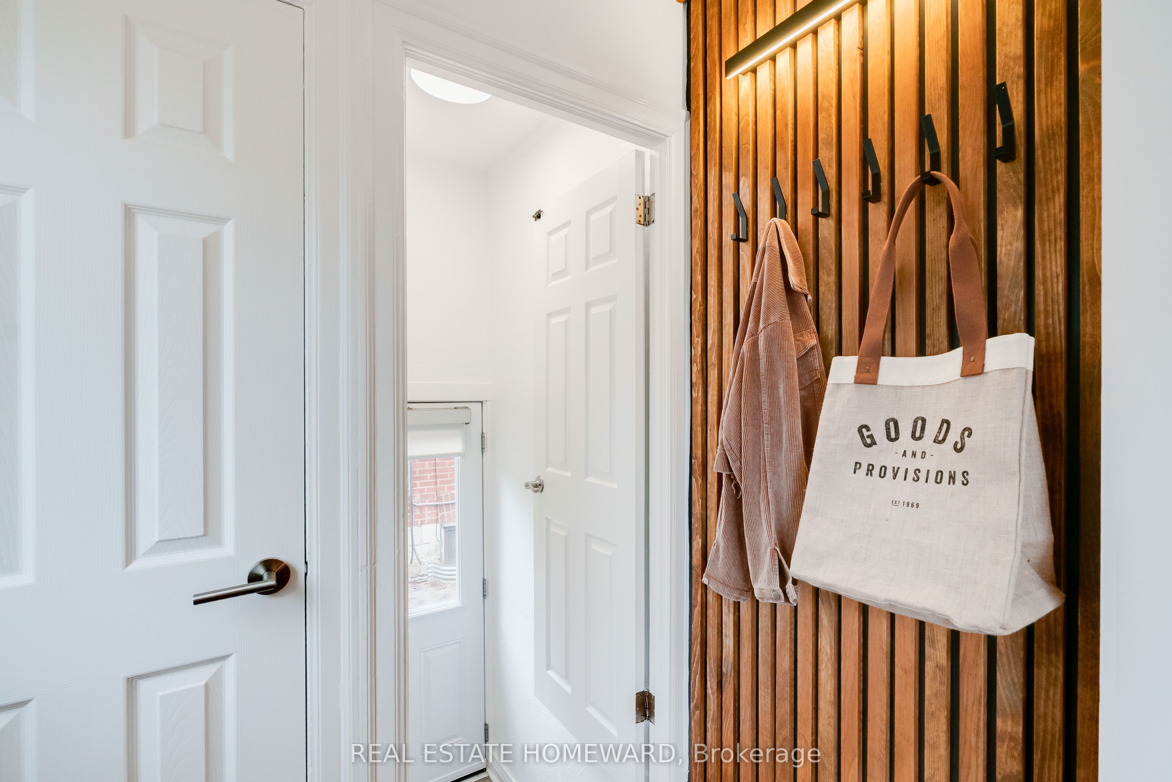 10 Norlong Boulevard Property Photo 5