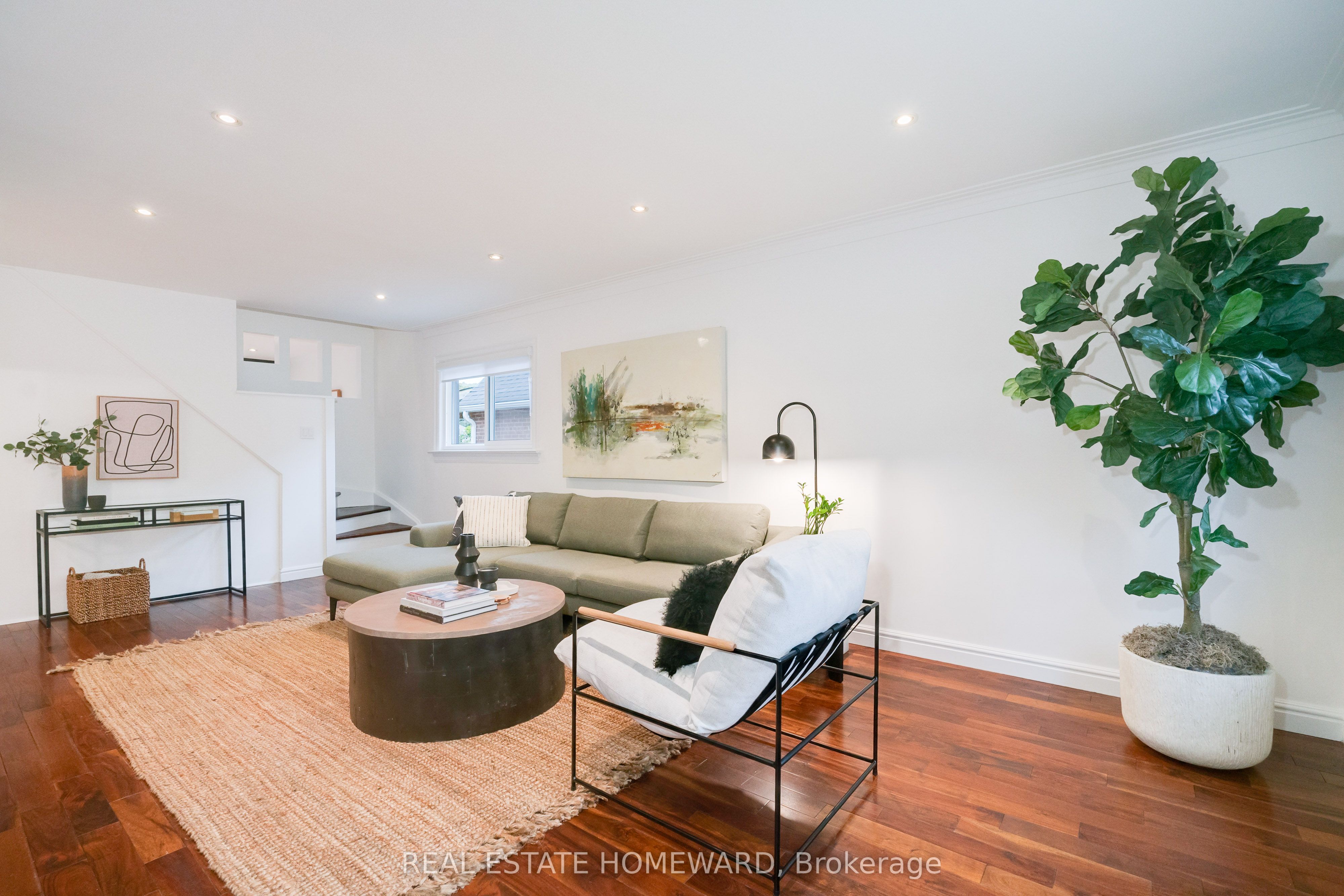 10 Norlong Boulevard Property Photo 6