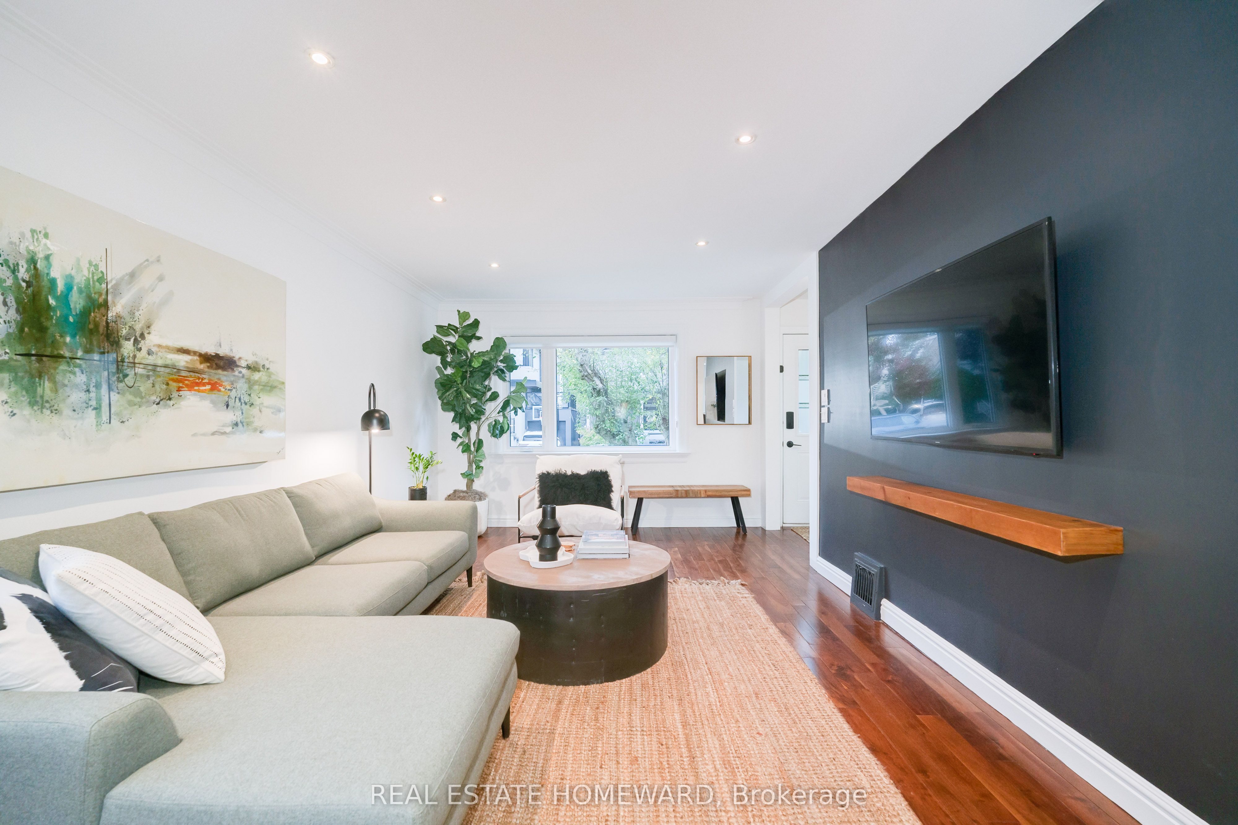 10 Norlong Boulevard Property Photo 7