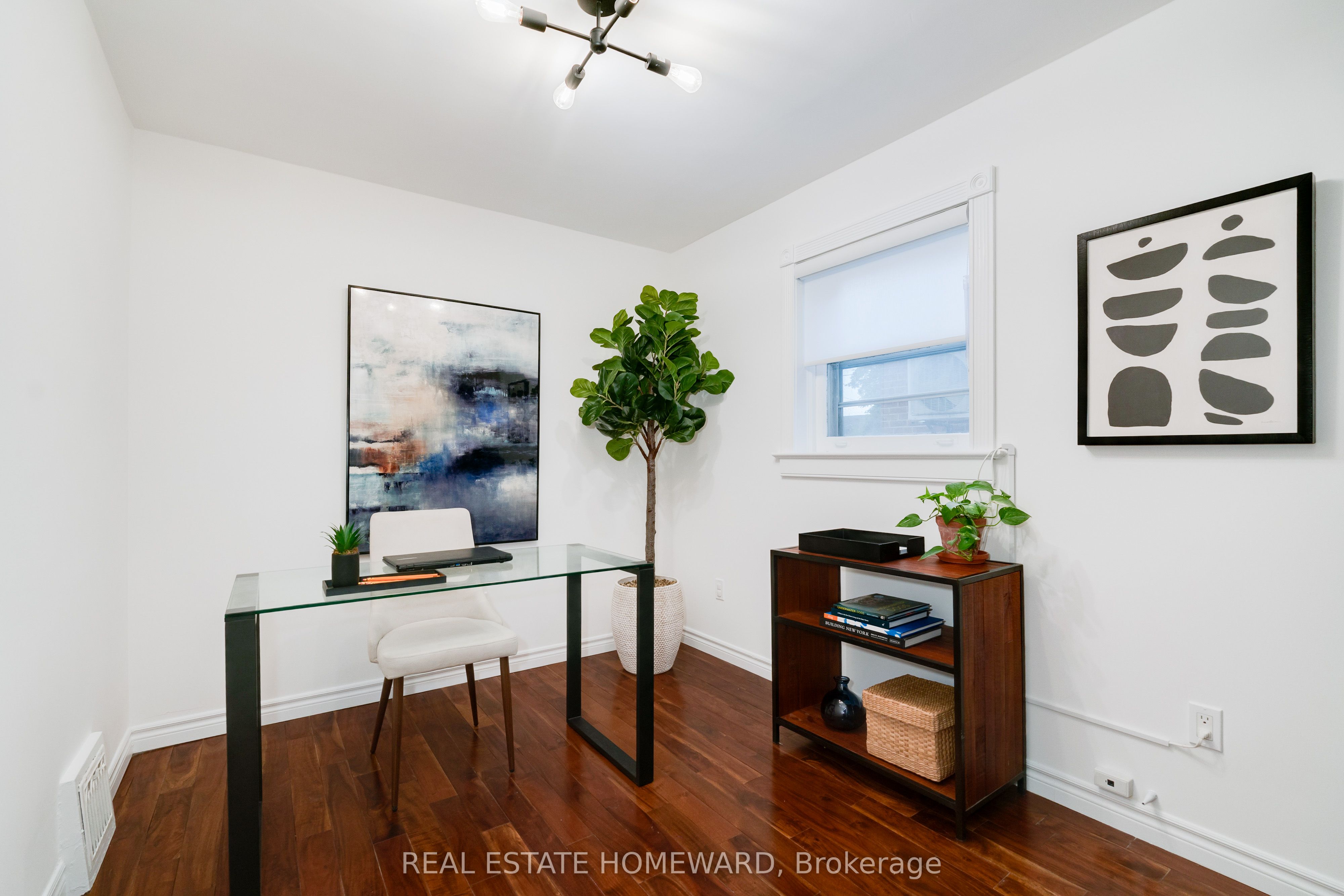 10 Norlong Boulevard Property Photo 11