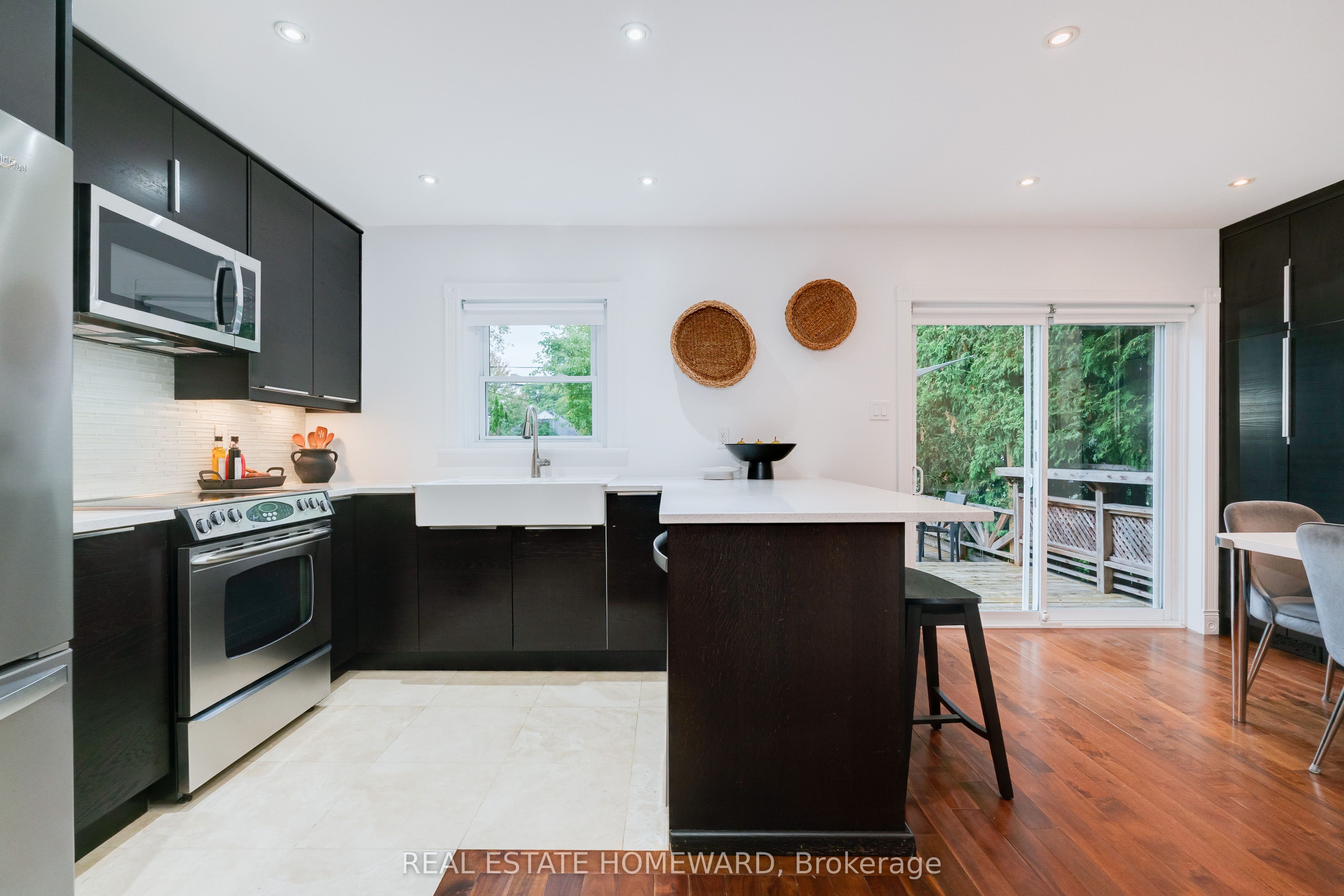 10 Norlong Boulevard Property Photo 13