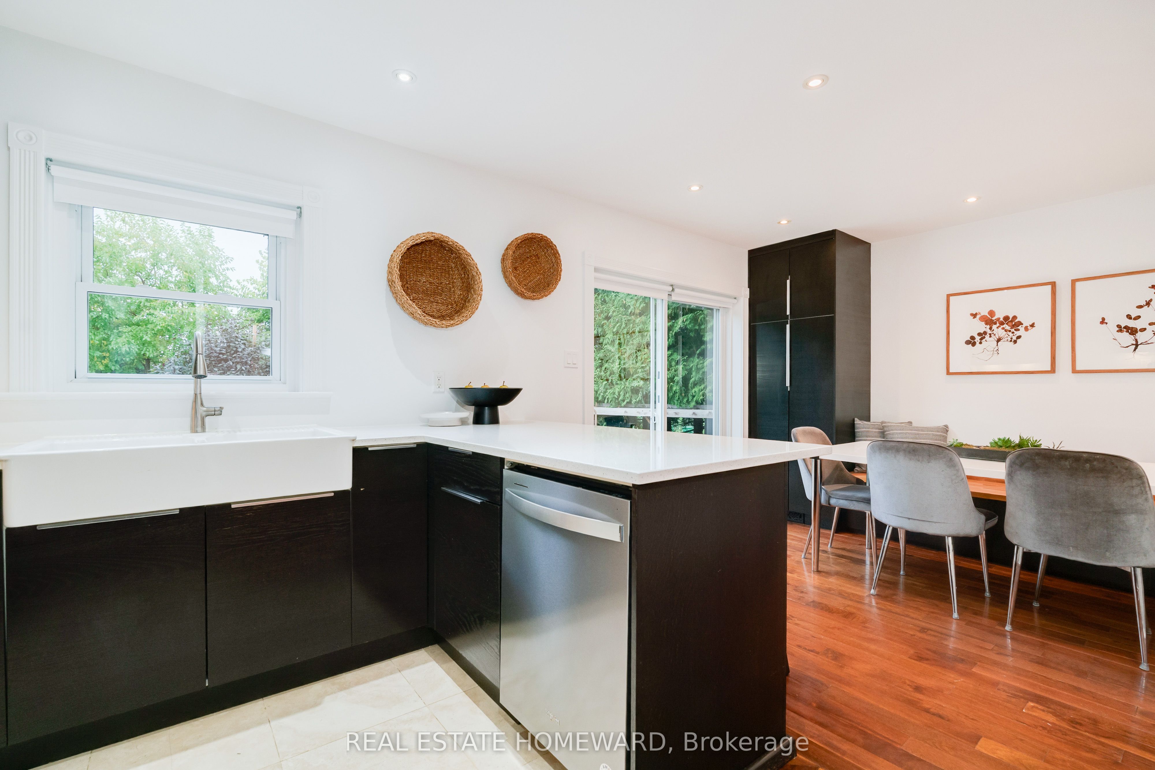 10 Norlong Boulevard Property Photo 15