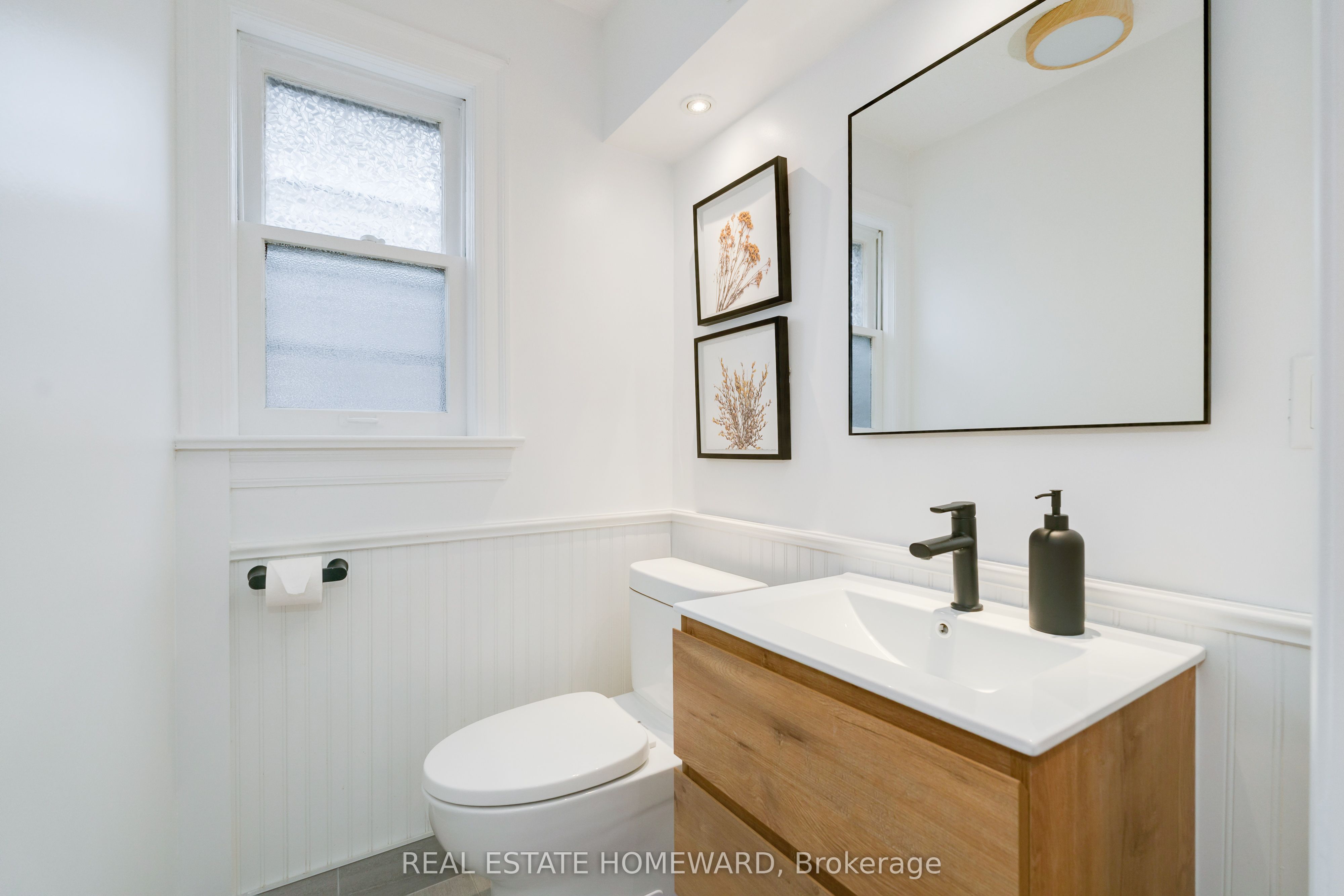 10 Norlong Boulevard Property Photo 18