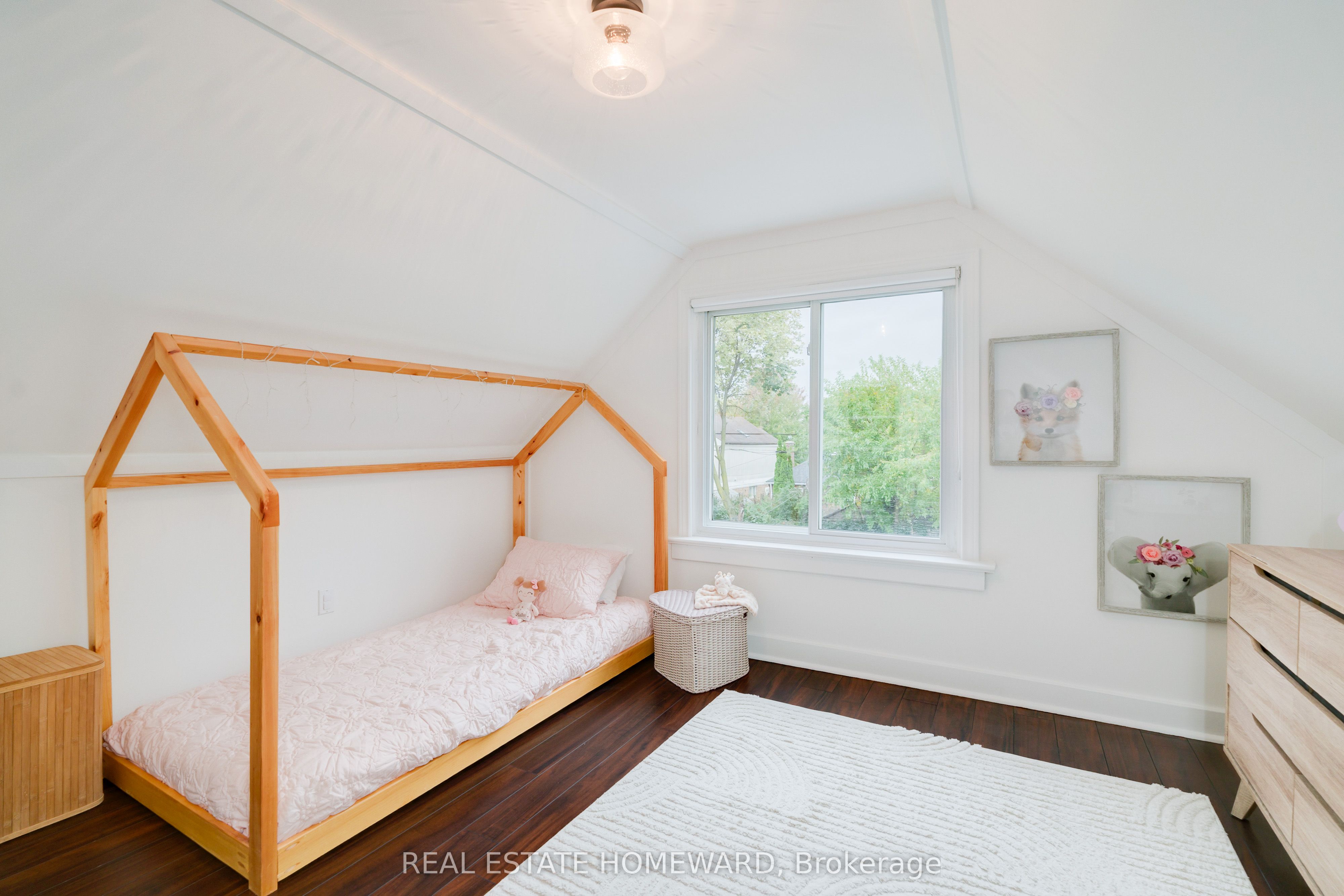 10 Norlong Boulevard Property Photo 21