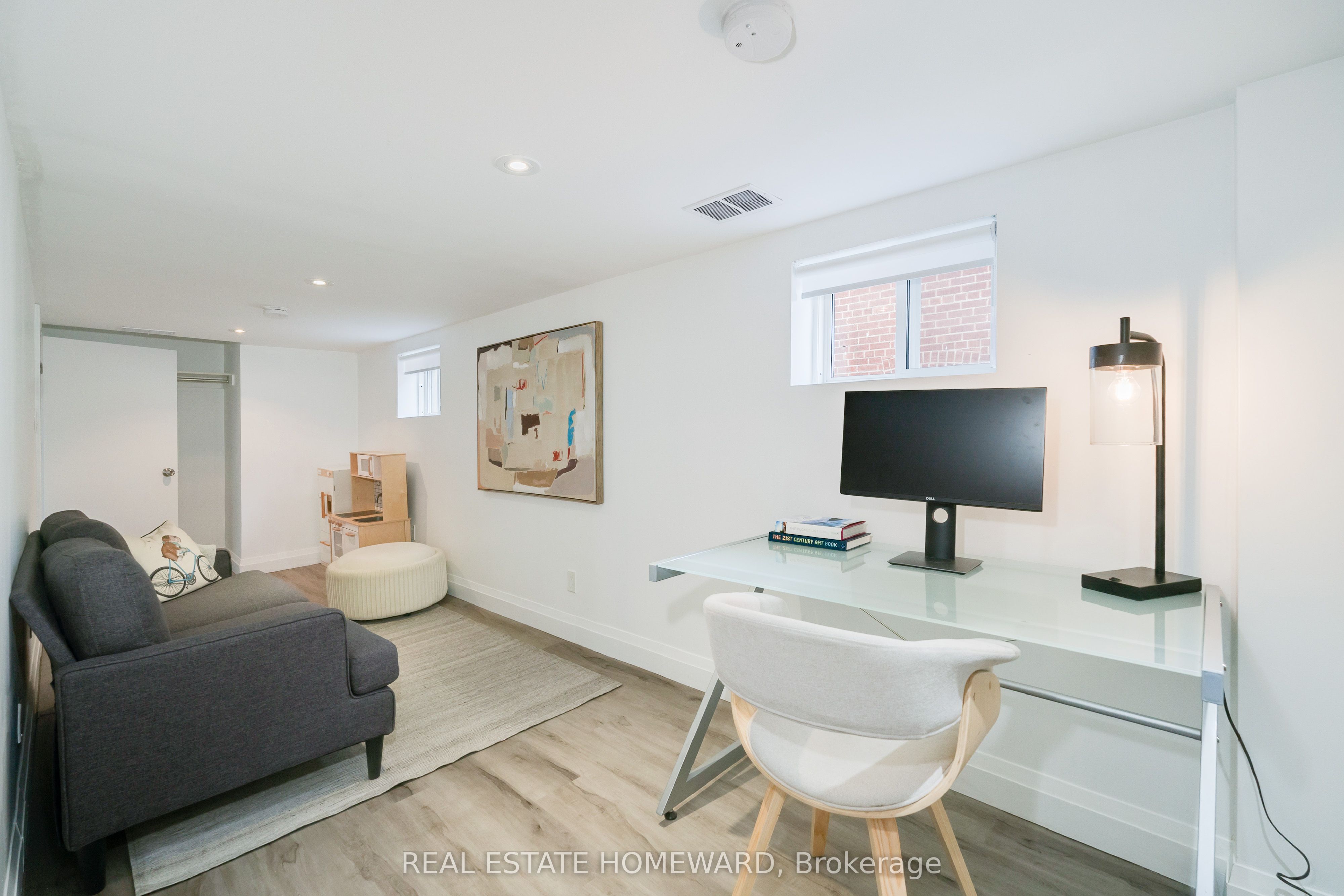 10 Norlong Boulevard Property Photo 29