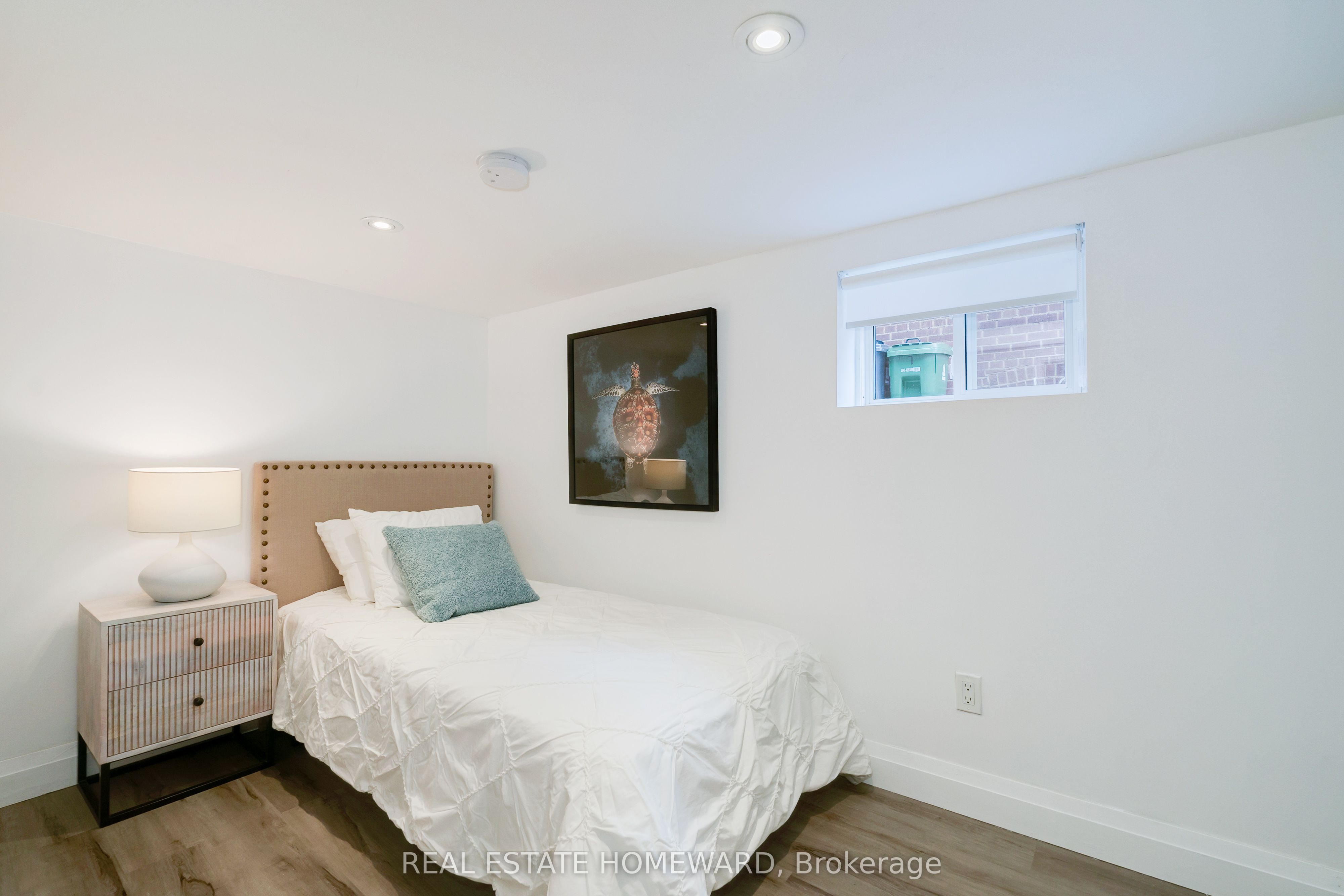 10 Norlong Boulevard Property Photo 32