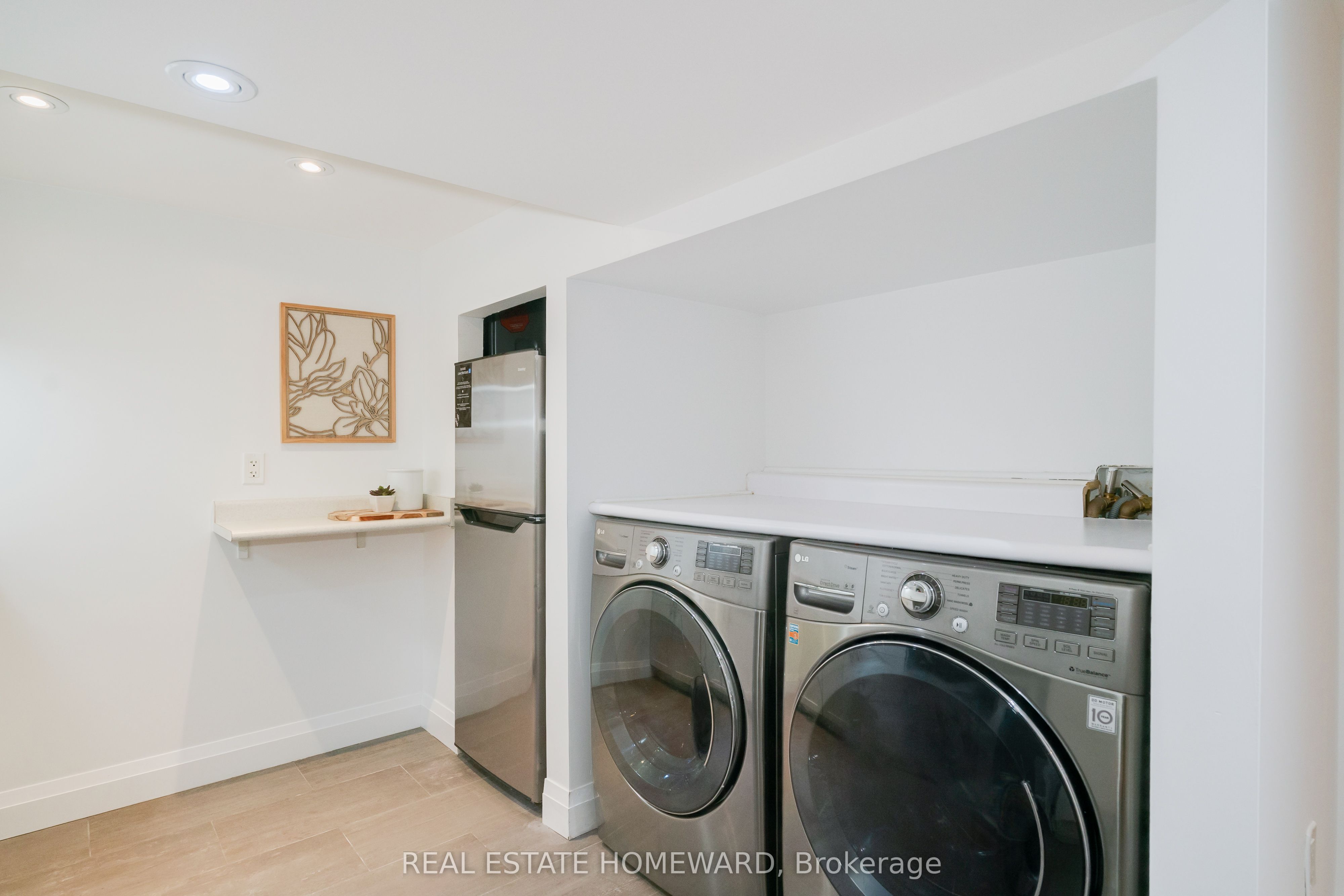 10 Norlong Boulevard Property Photo 35