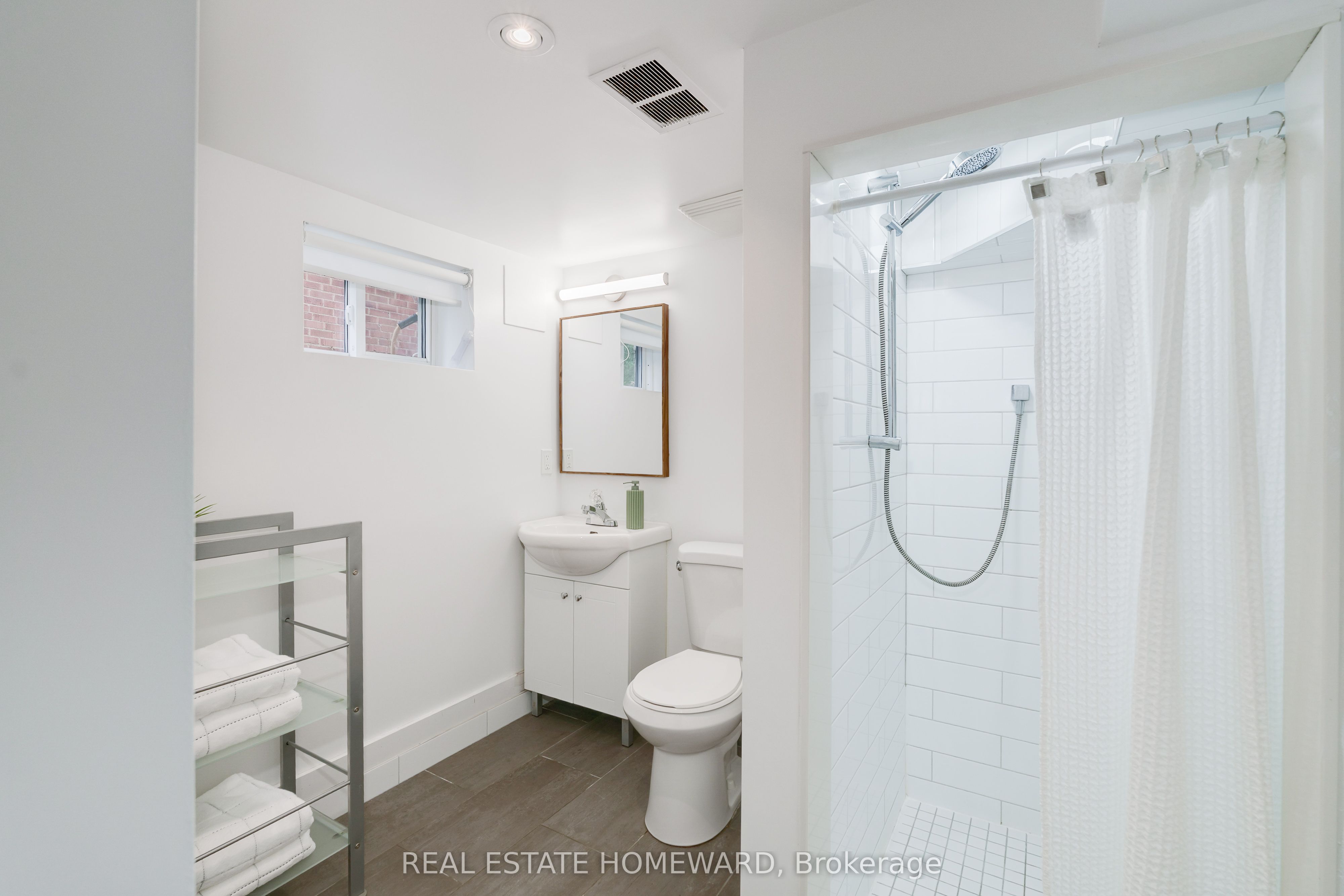 10 Norlong Boulevard Property Photo 37