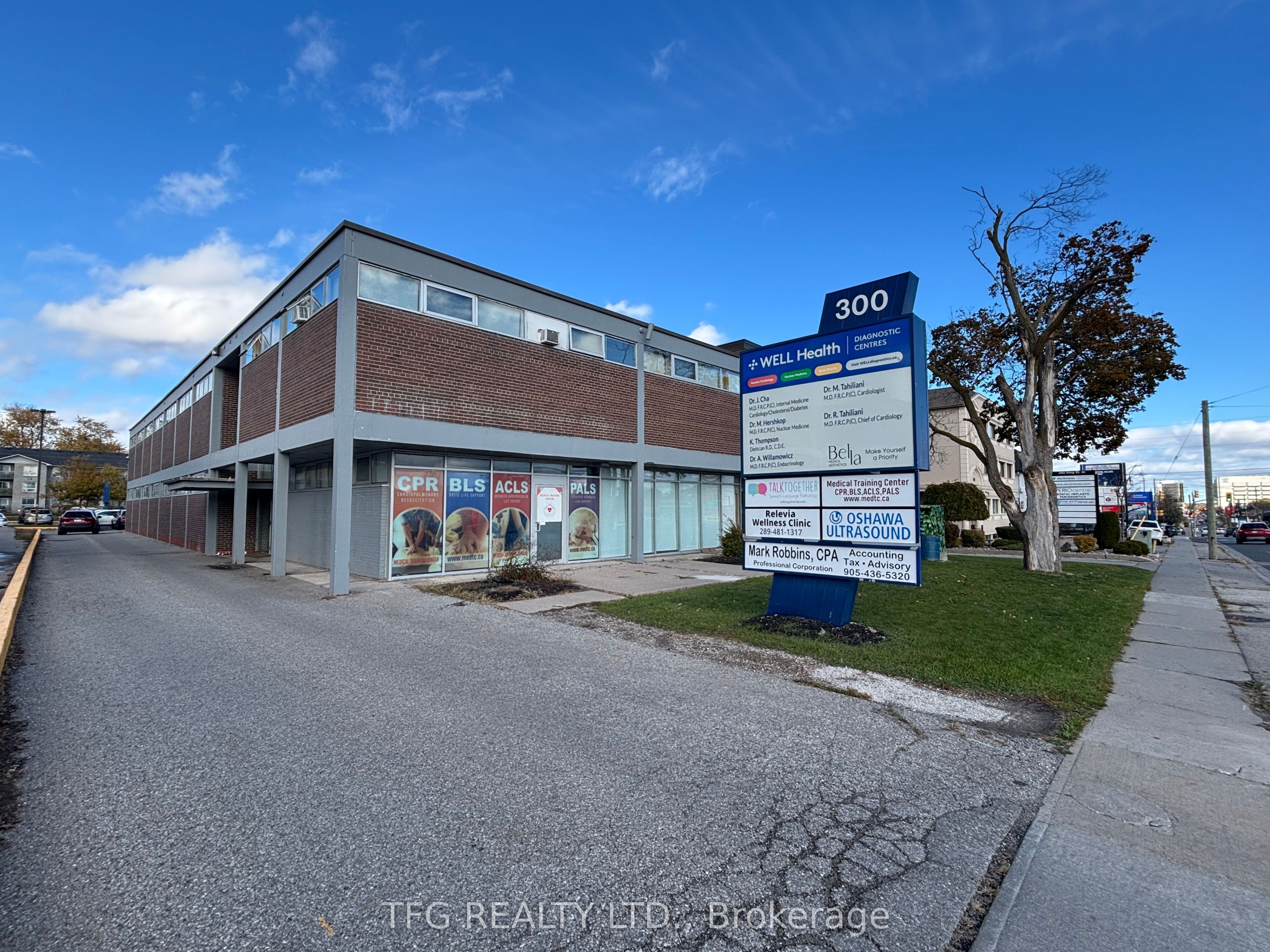 300 King St W Property Photo 1