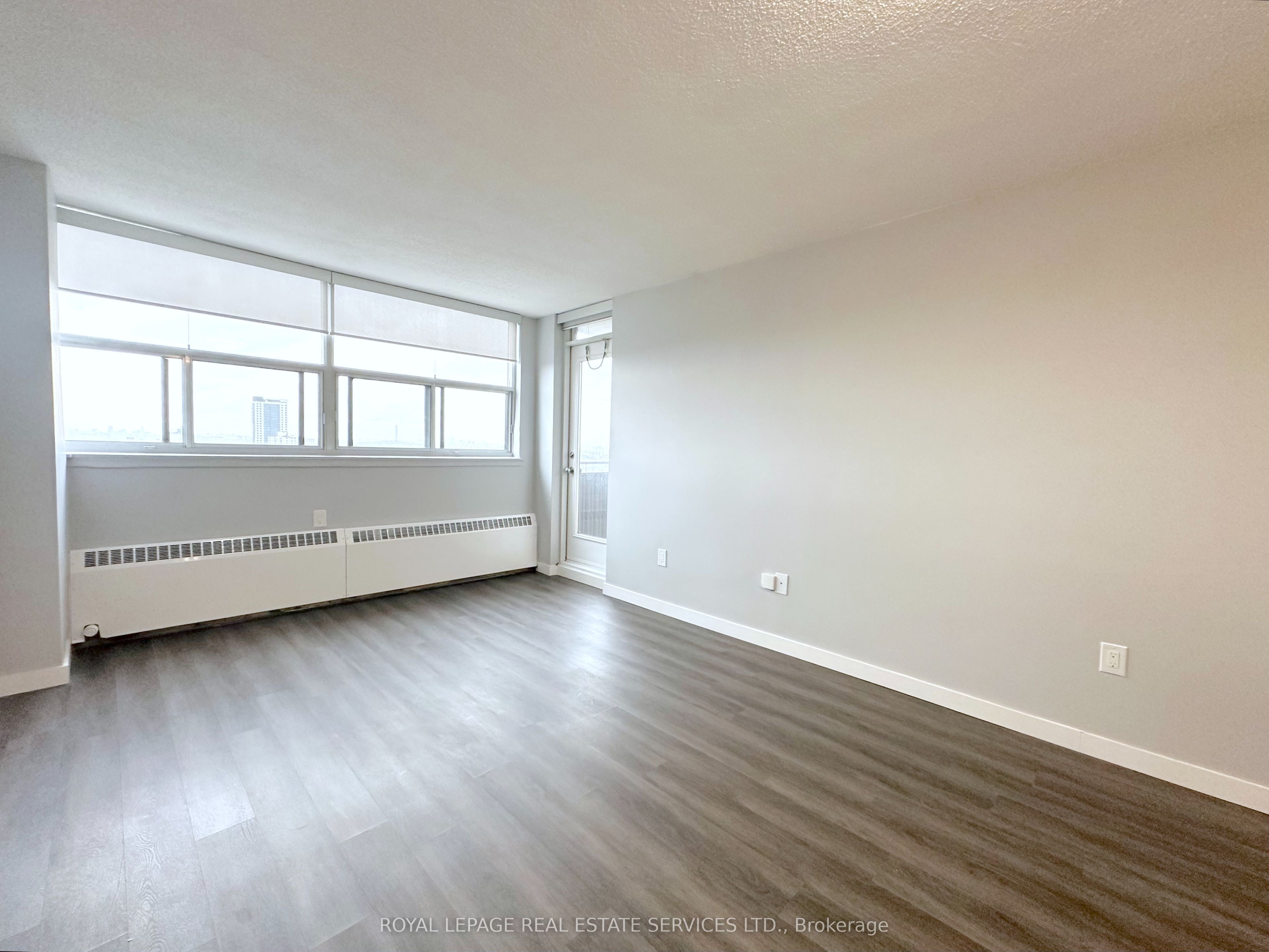 2575 Danforth Avenue 2312 Property Photo 4