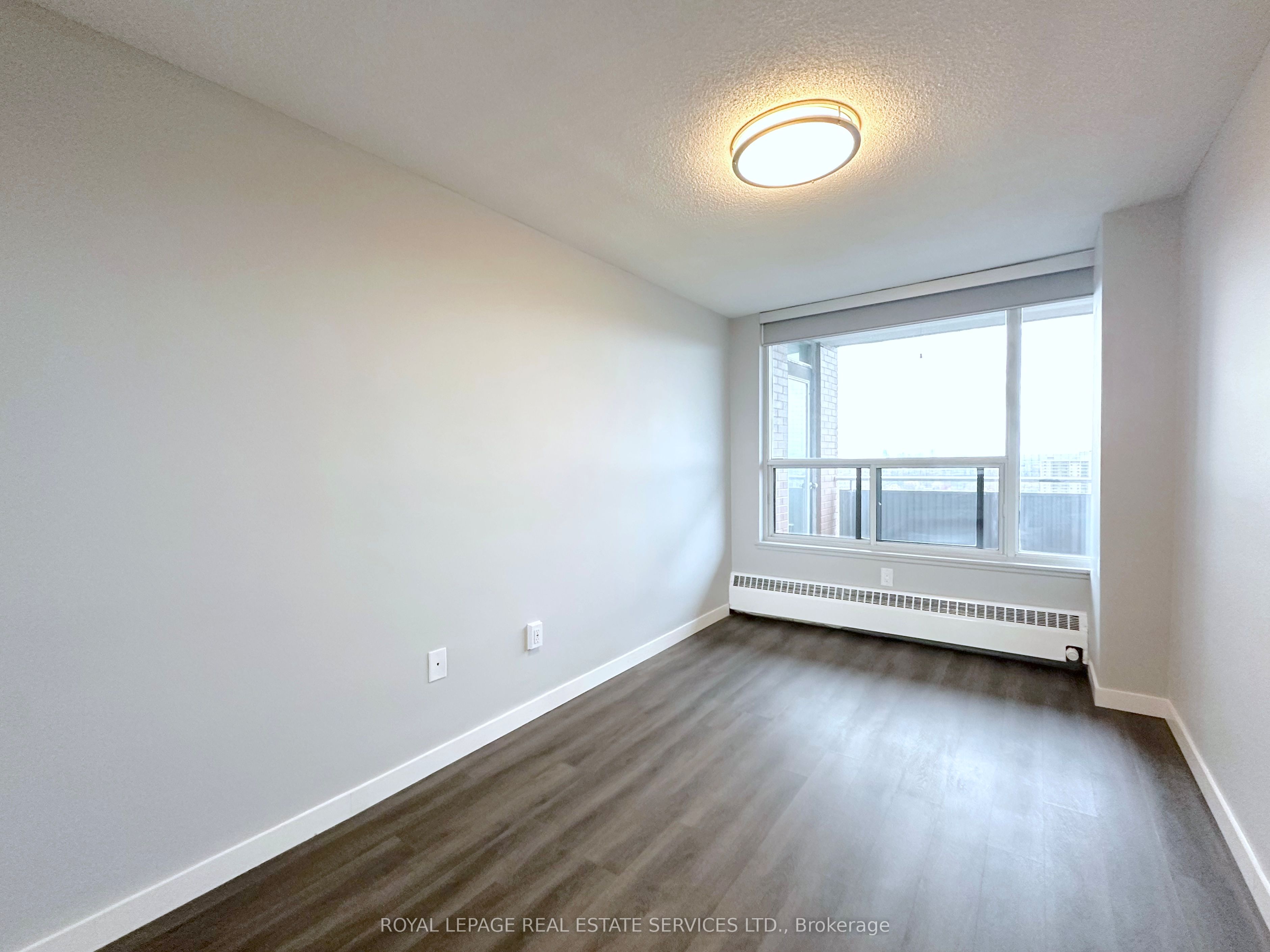 2575 Danforth Avenue 2312 Property Photo 7