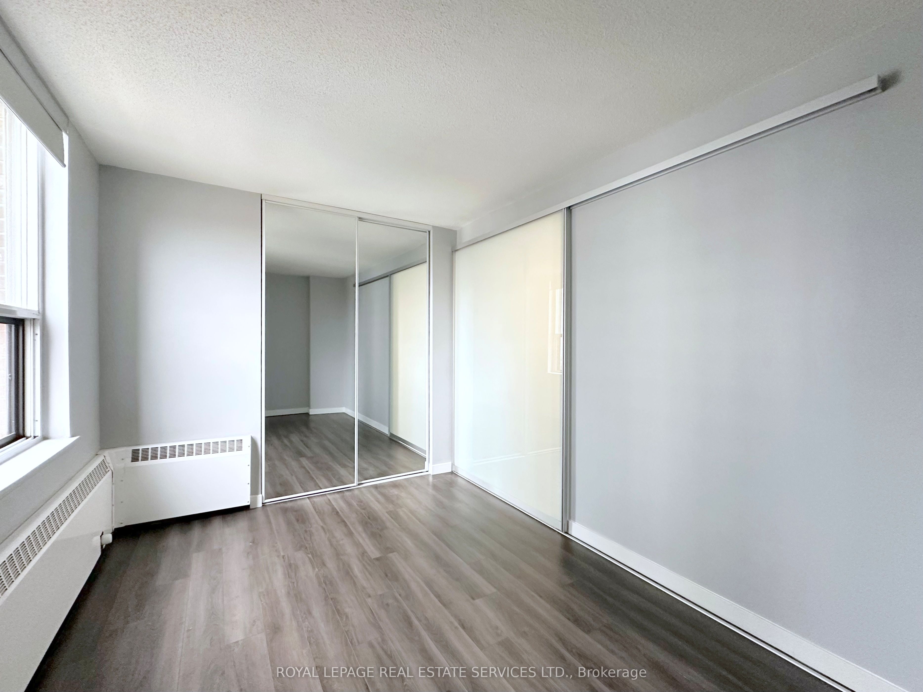 275 Main Street 1701 Property Photo 8