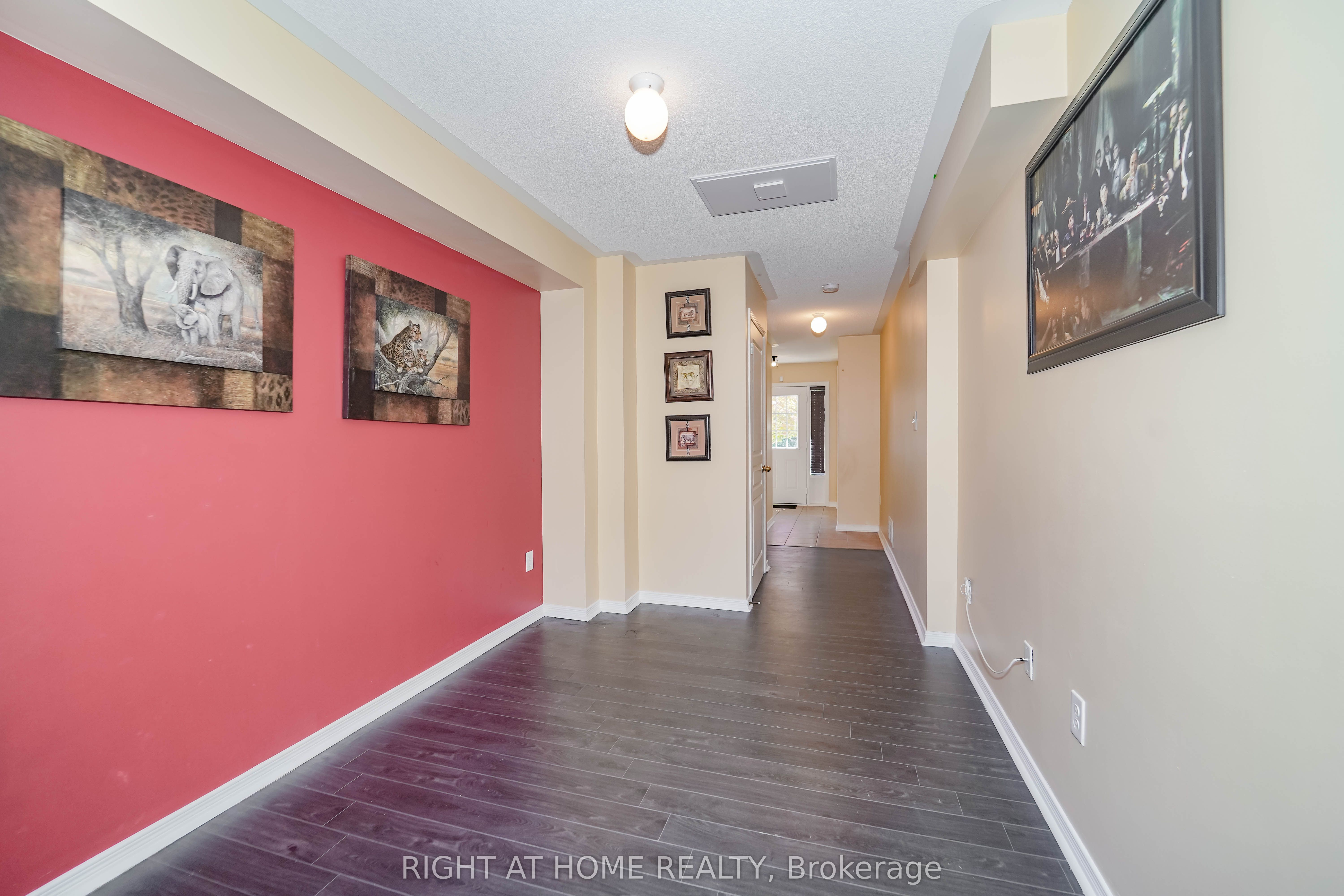 48 Curran Hall Crescent Property Photo 20