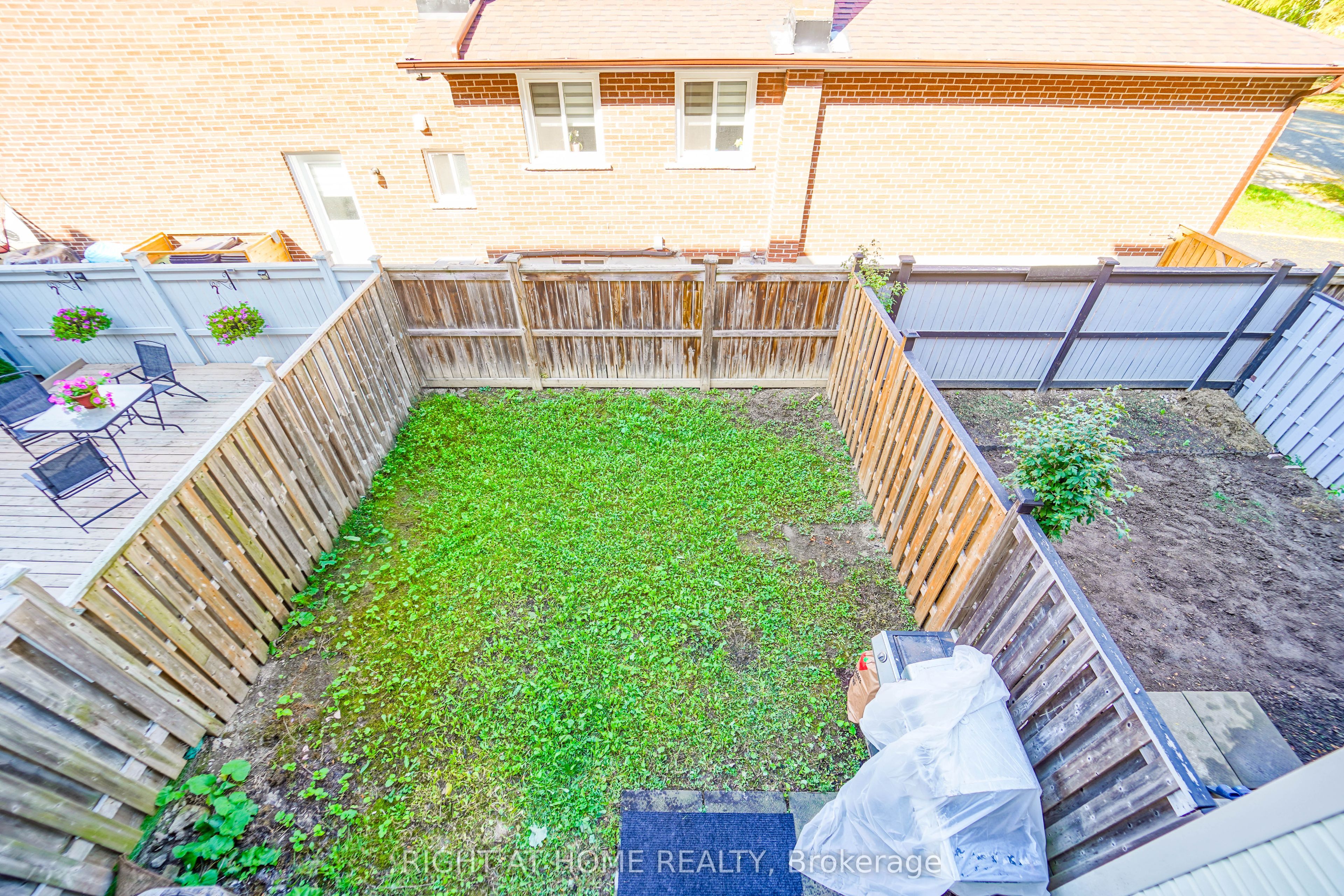 48 Curran Hall Crescent Property Photo 24