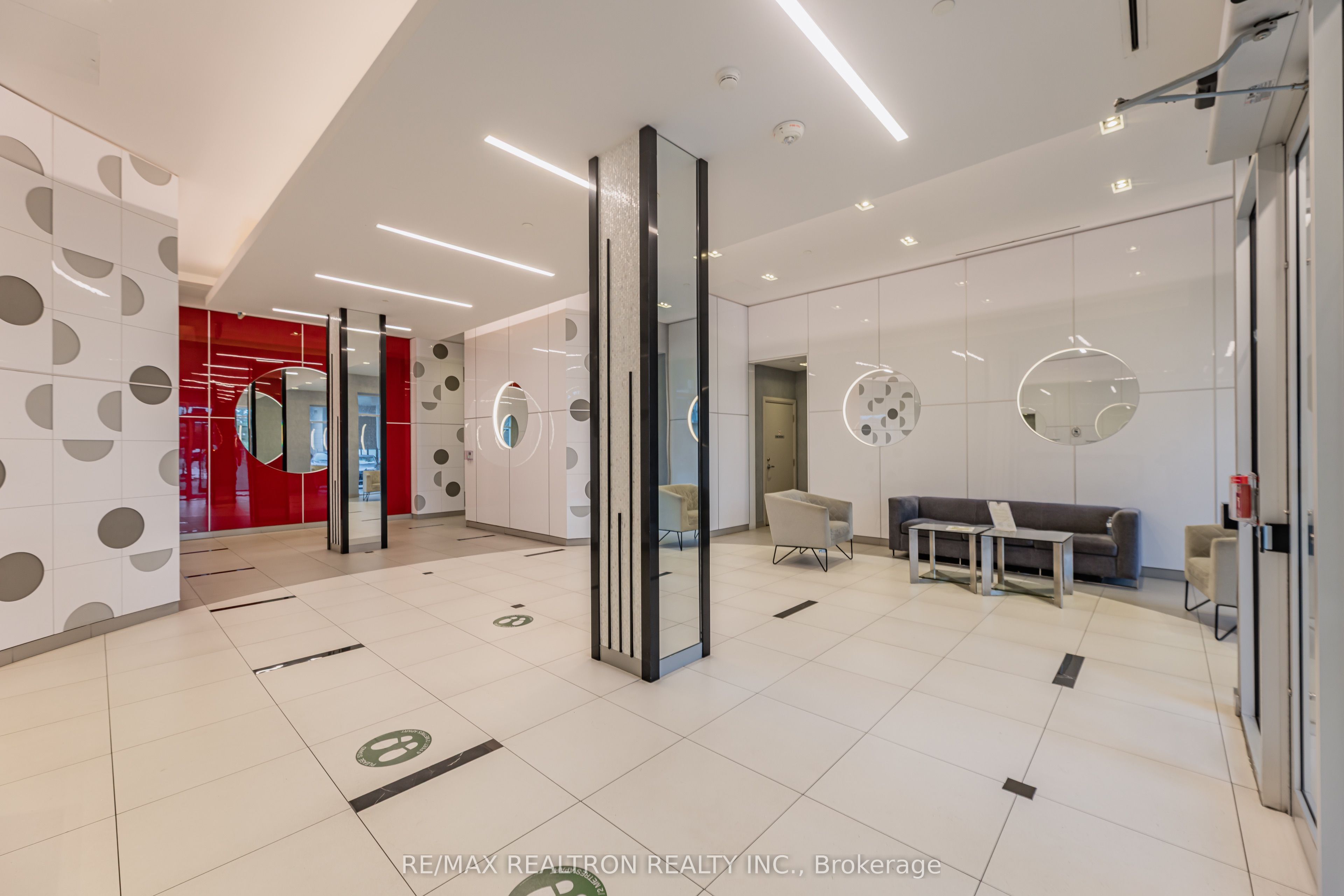 30 Meadowglen Place N 1403 Property Photo 28