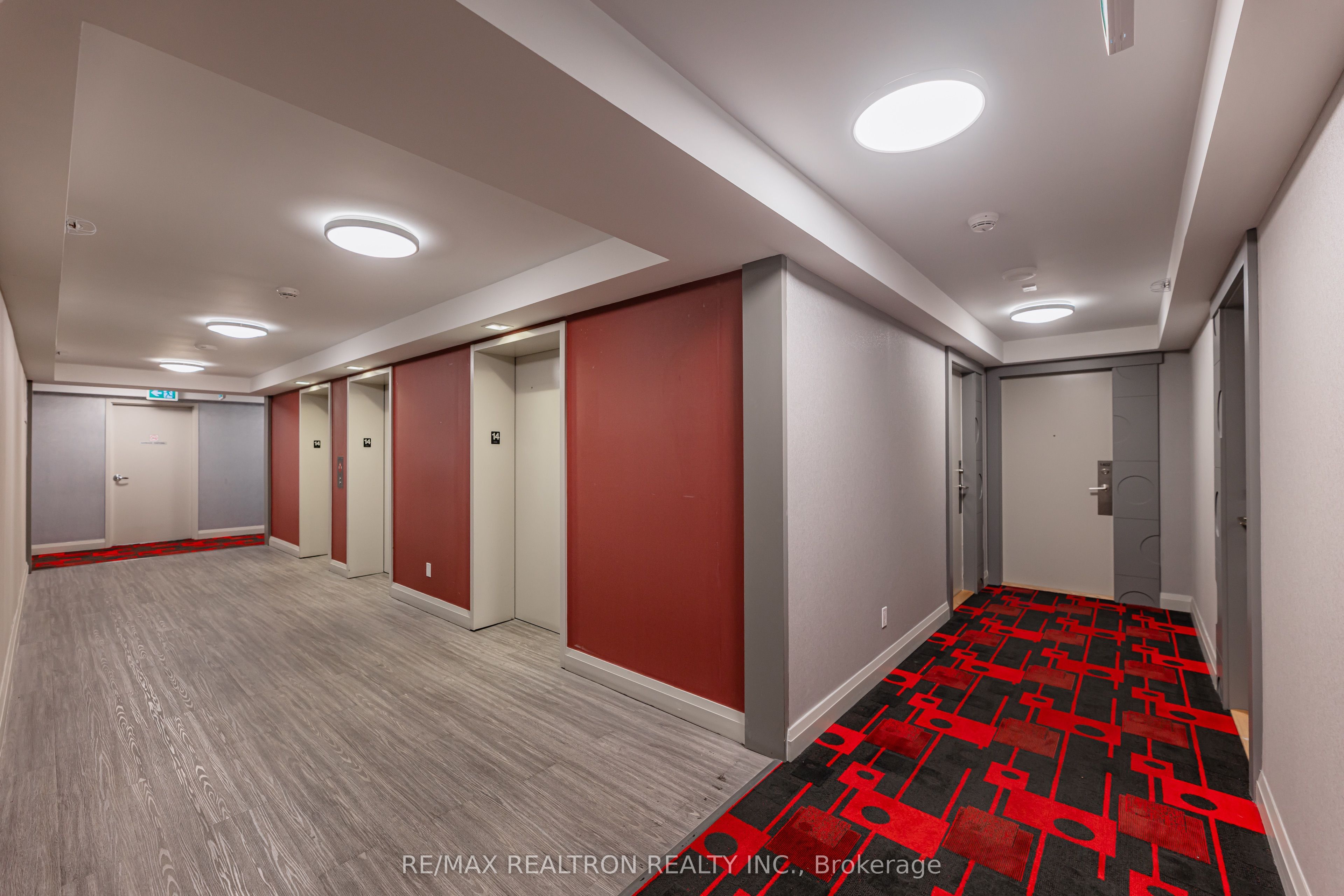 30 Meadowglen Place N 1403 Property Photo 36