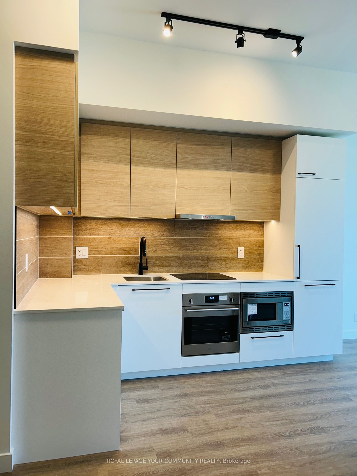 1050 Eastern Avenue 721 Property Photo 4