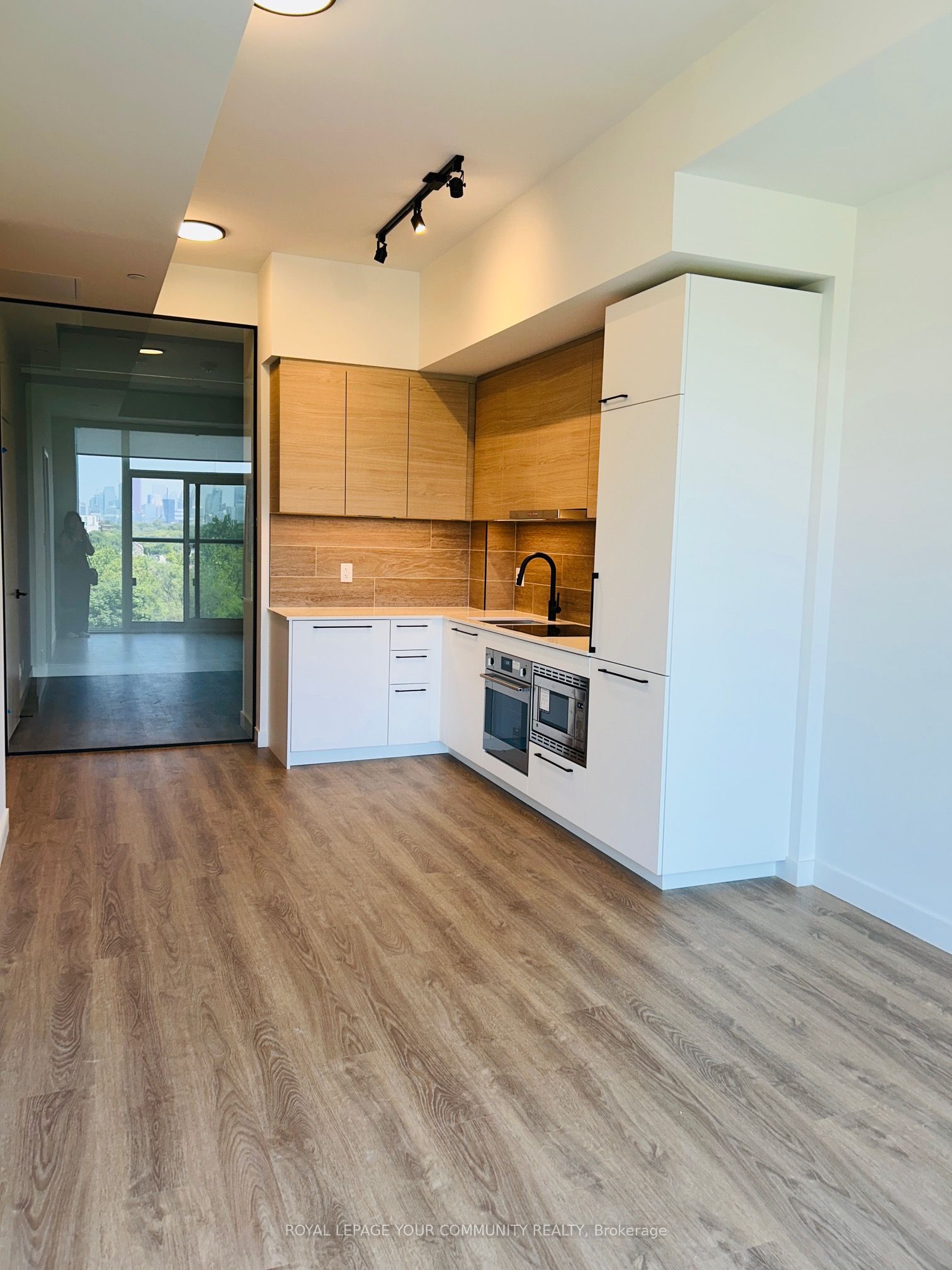 1050 Eastern Avenue 721 Property Photo 11