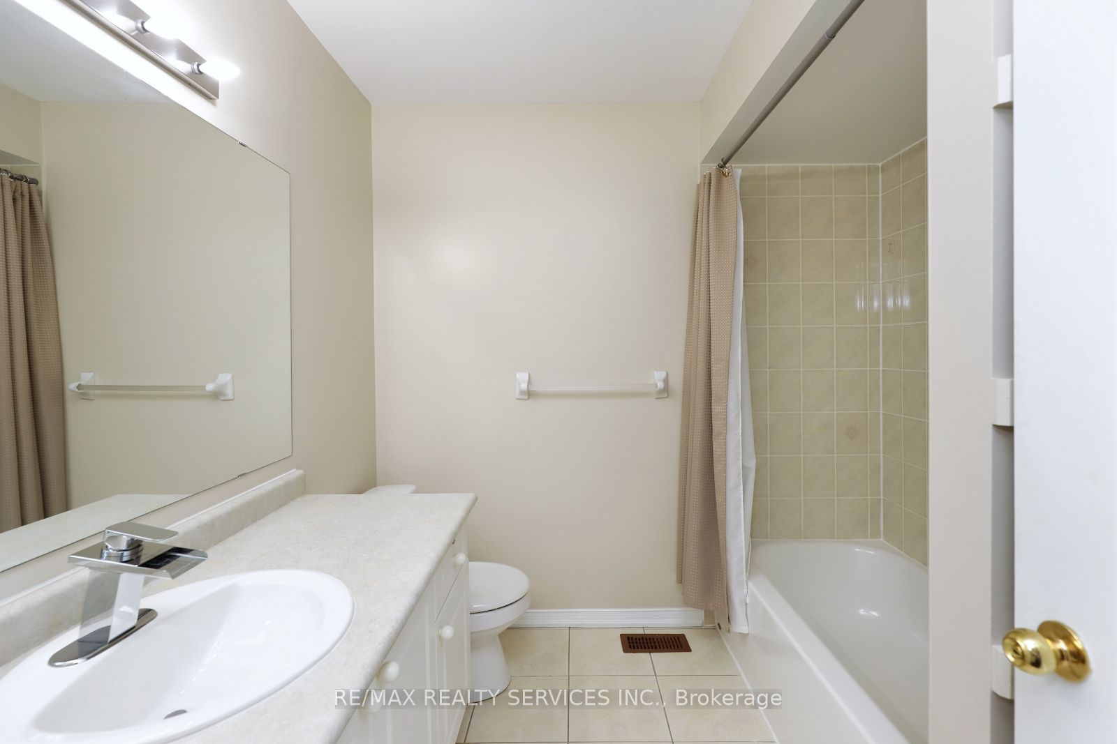 17 Ballantyne Dr Property Photo 24