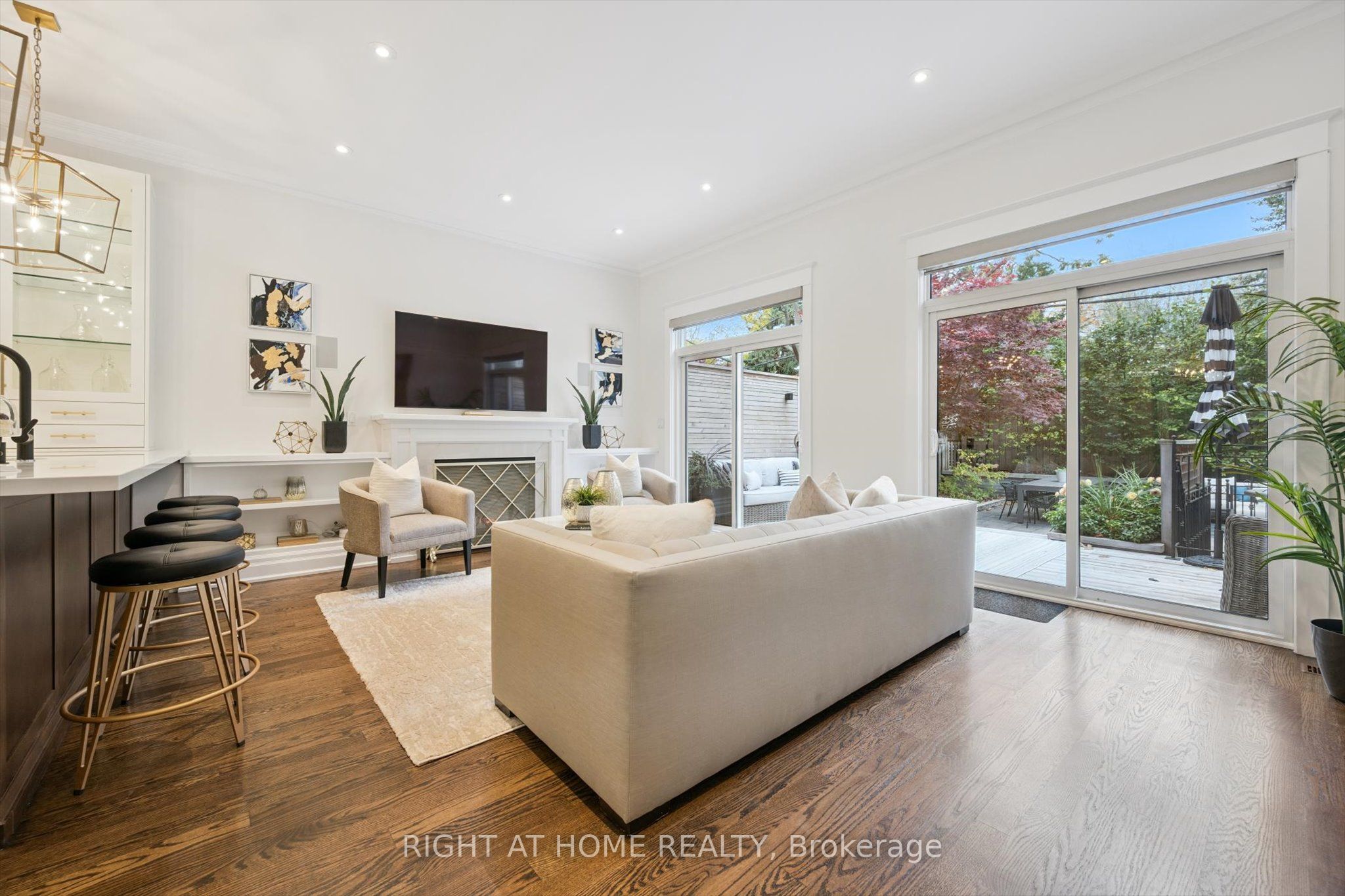 64 Wheeler Avenue Property Photo 8