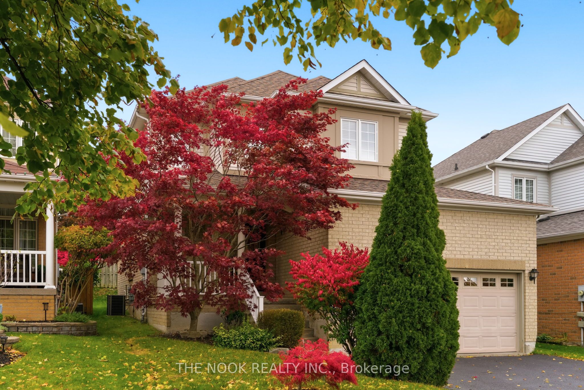 969 Ridgemount Blvd Property Photo 3