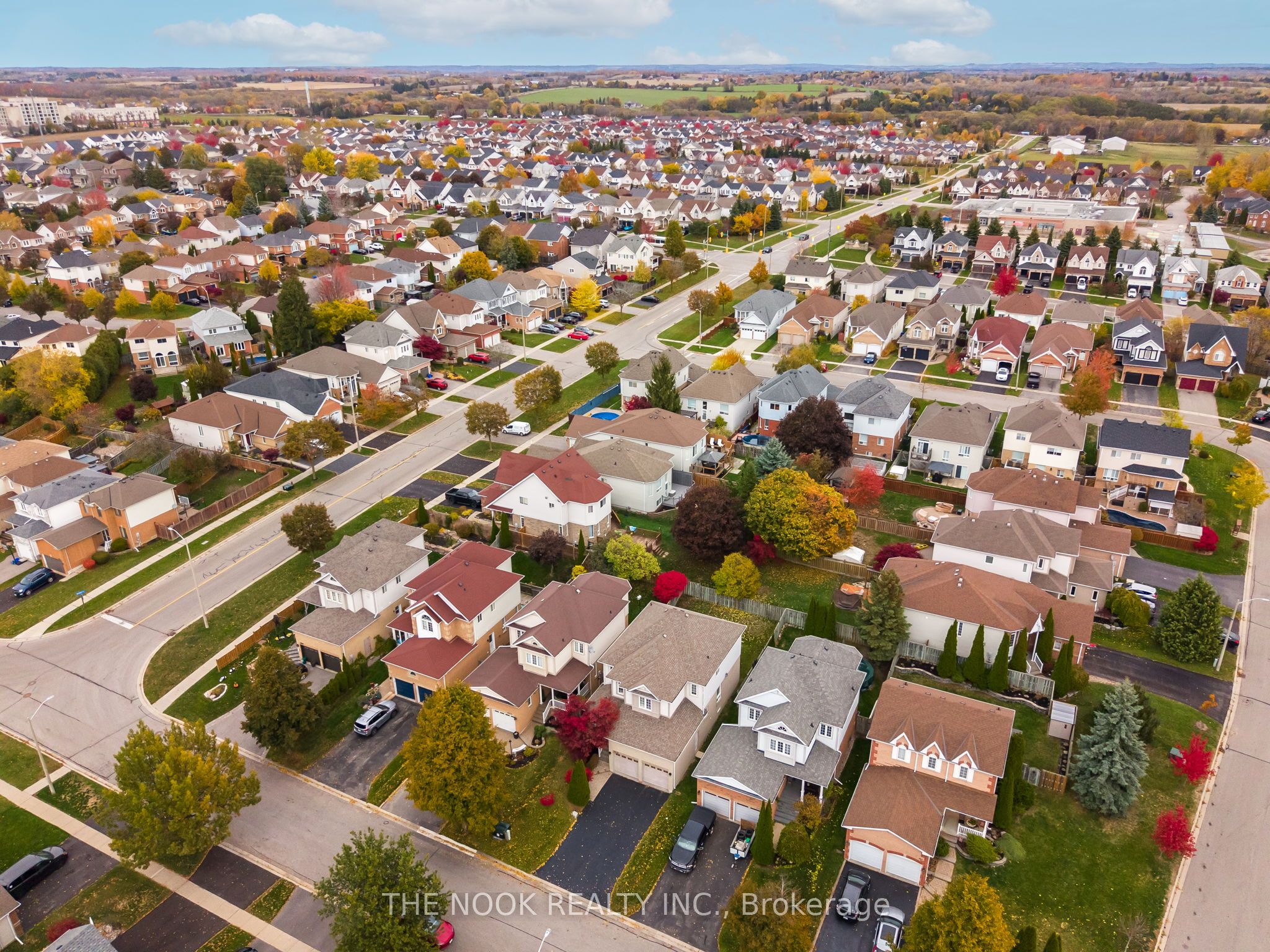 969 Ridgemount Blvd Property Photo 7