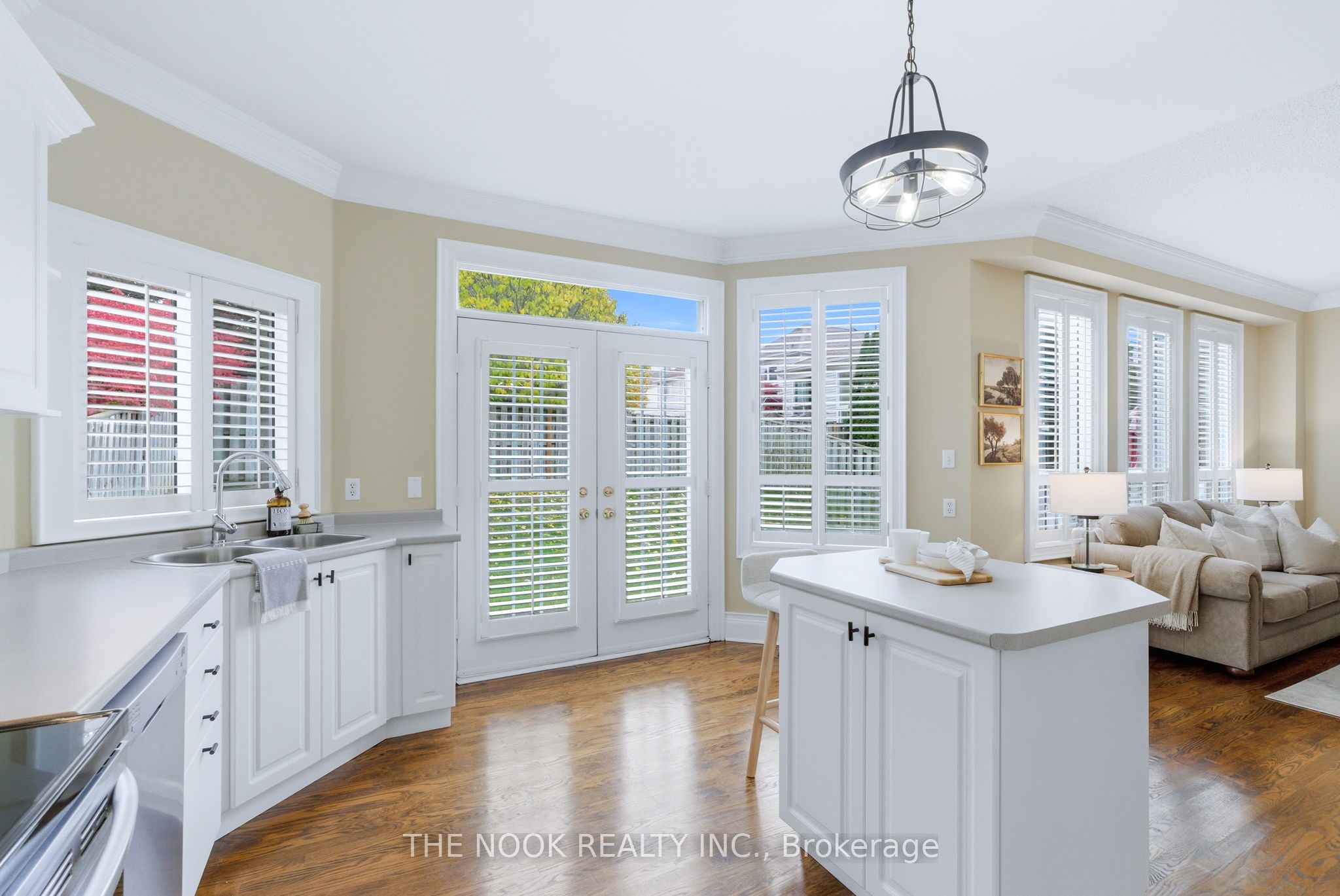 969 Ridgemount Blvd Property Photo 21