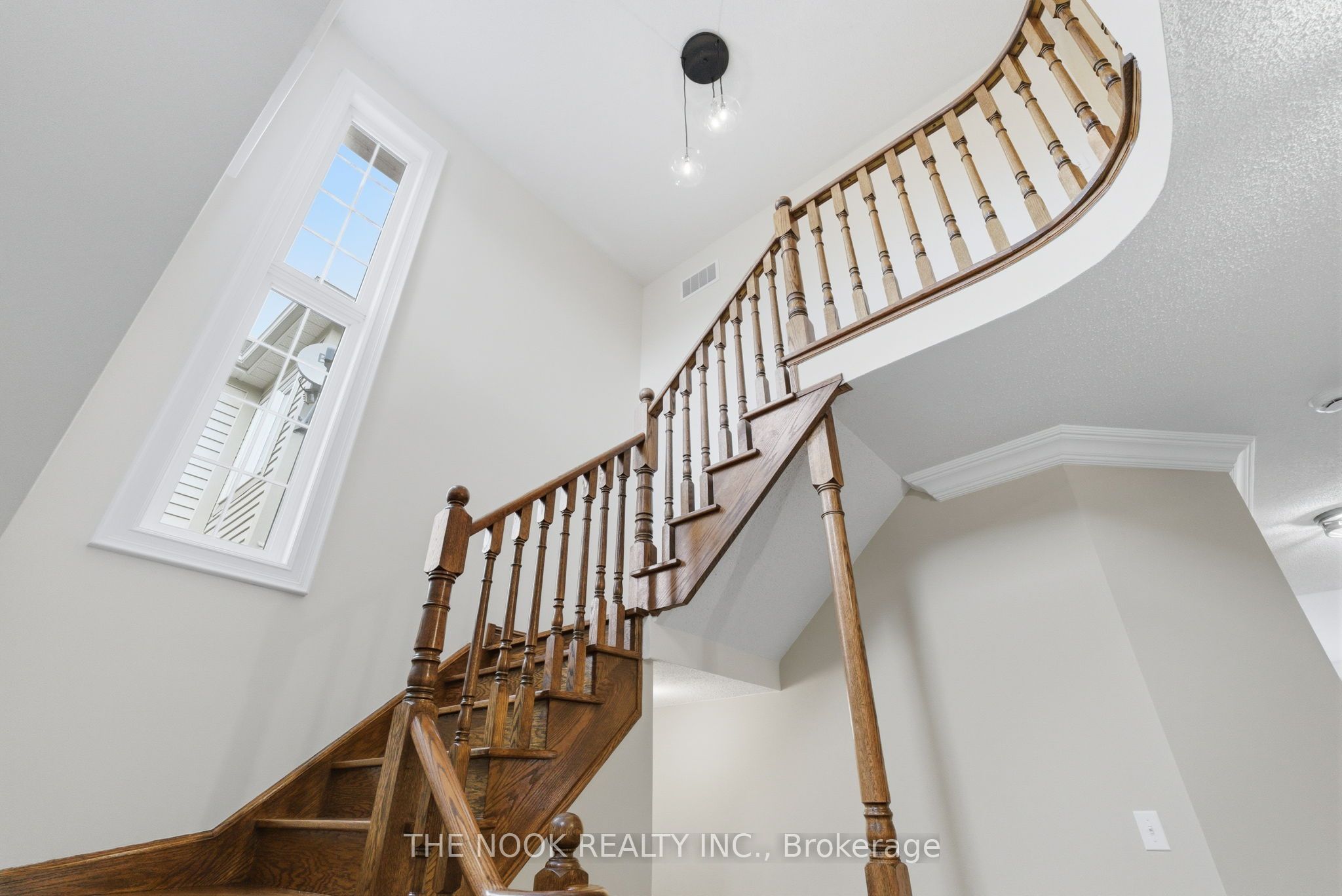 969 Ridgemount Blvd Property Photo 25