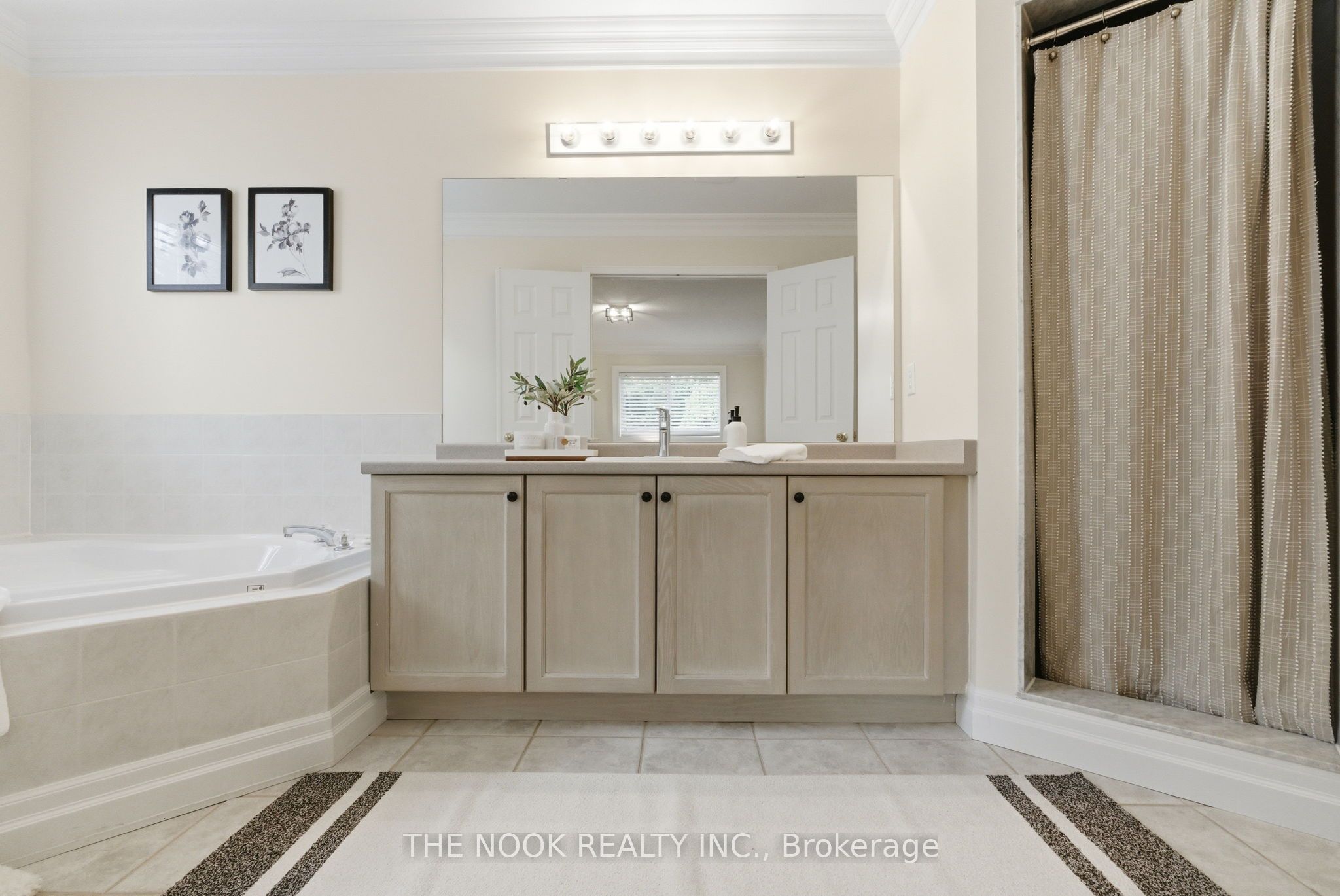 969 Ridgemount Blvd Property Photo 29