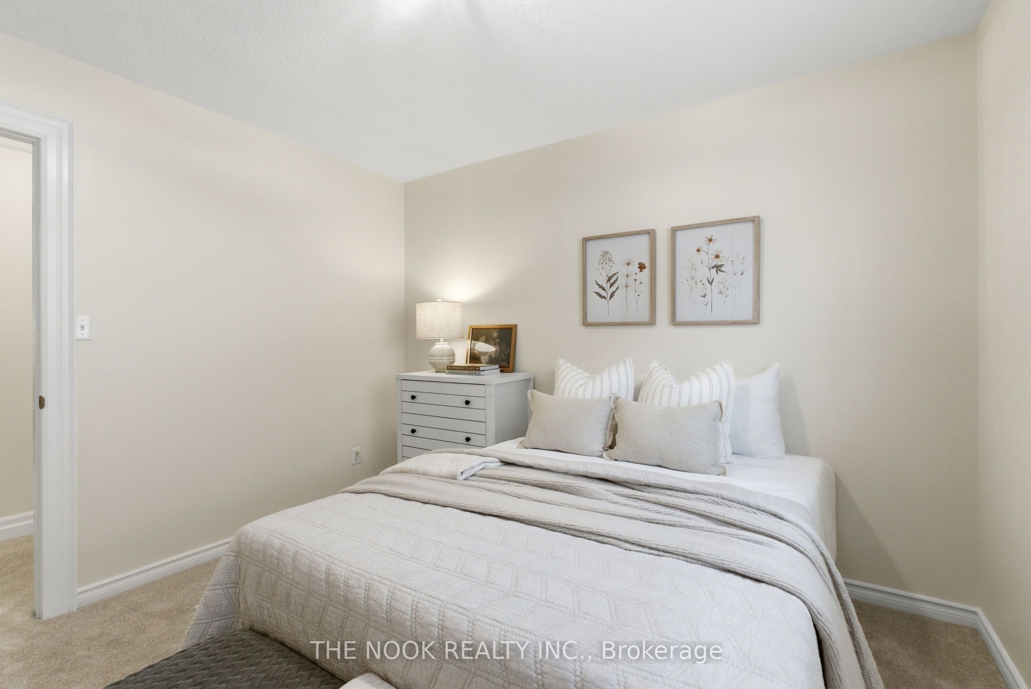 969 Ridgemount Blvd Property Photo 34