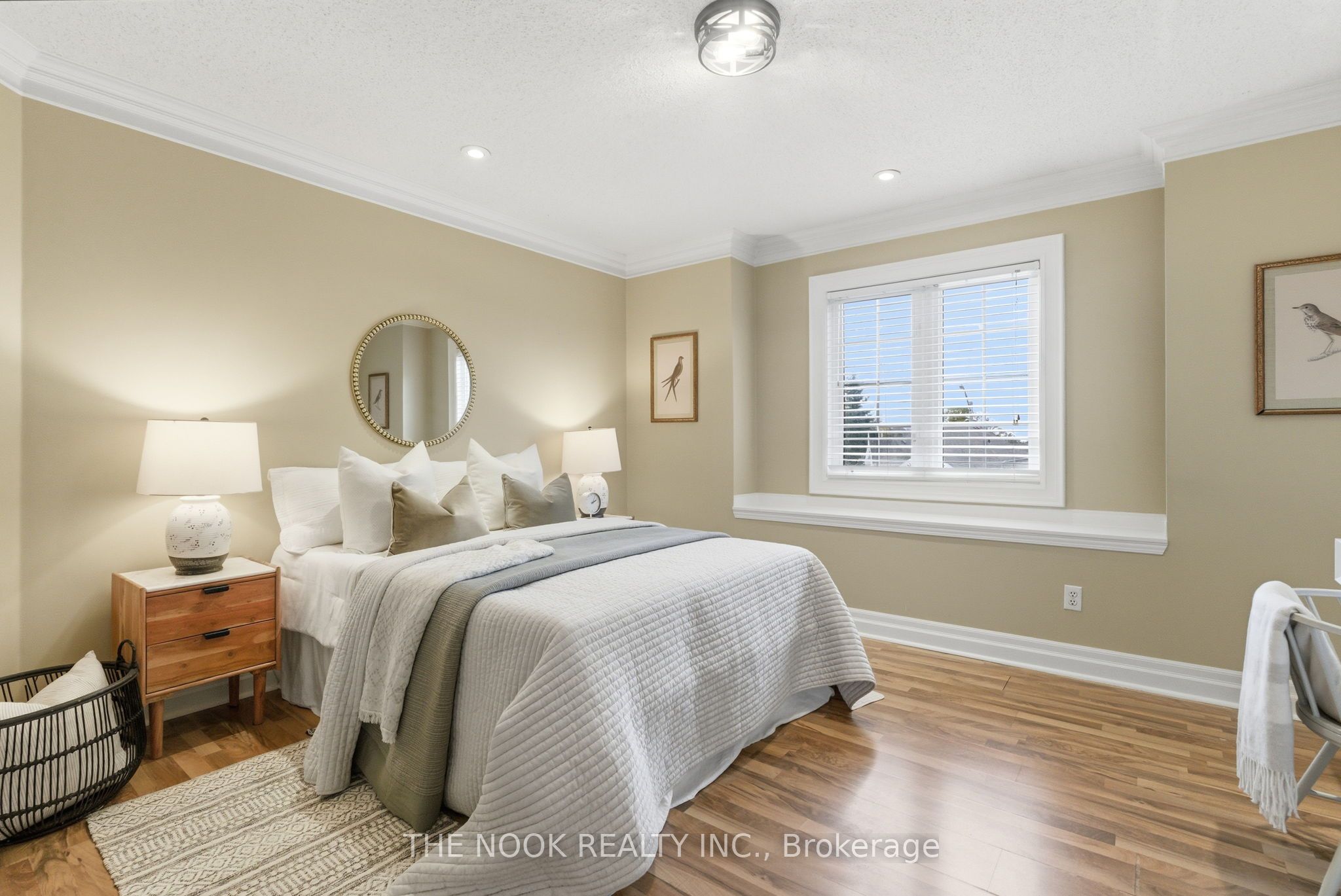 969 Ridgemount Blvd Property Photo 36