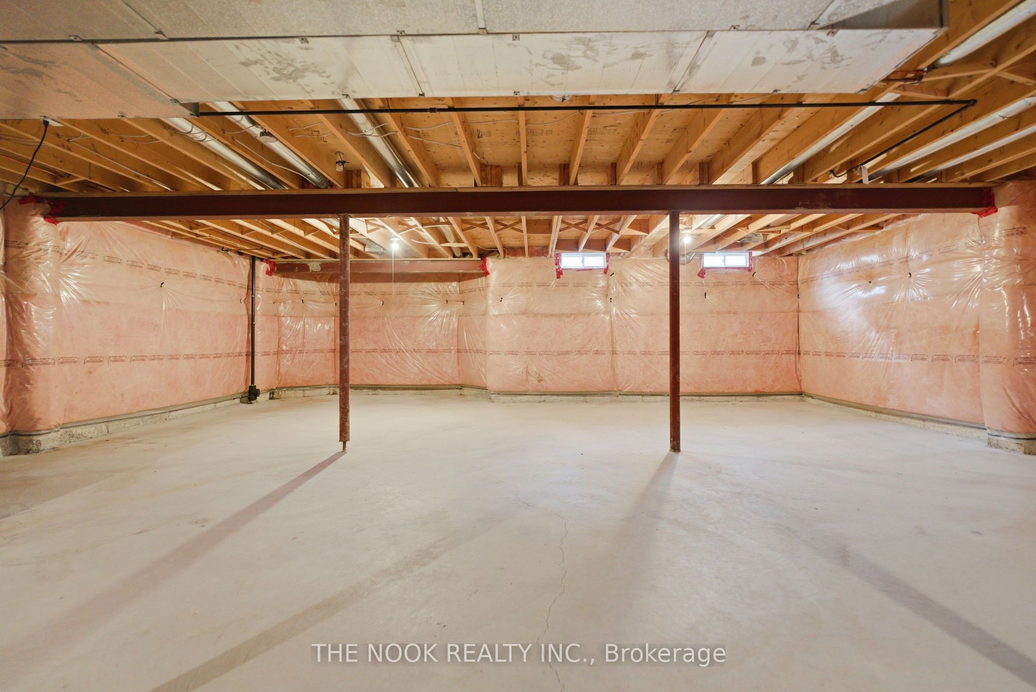 969 Ridgemount Blvd Property Photo 39