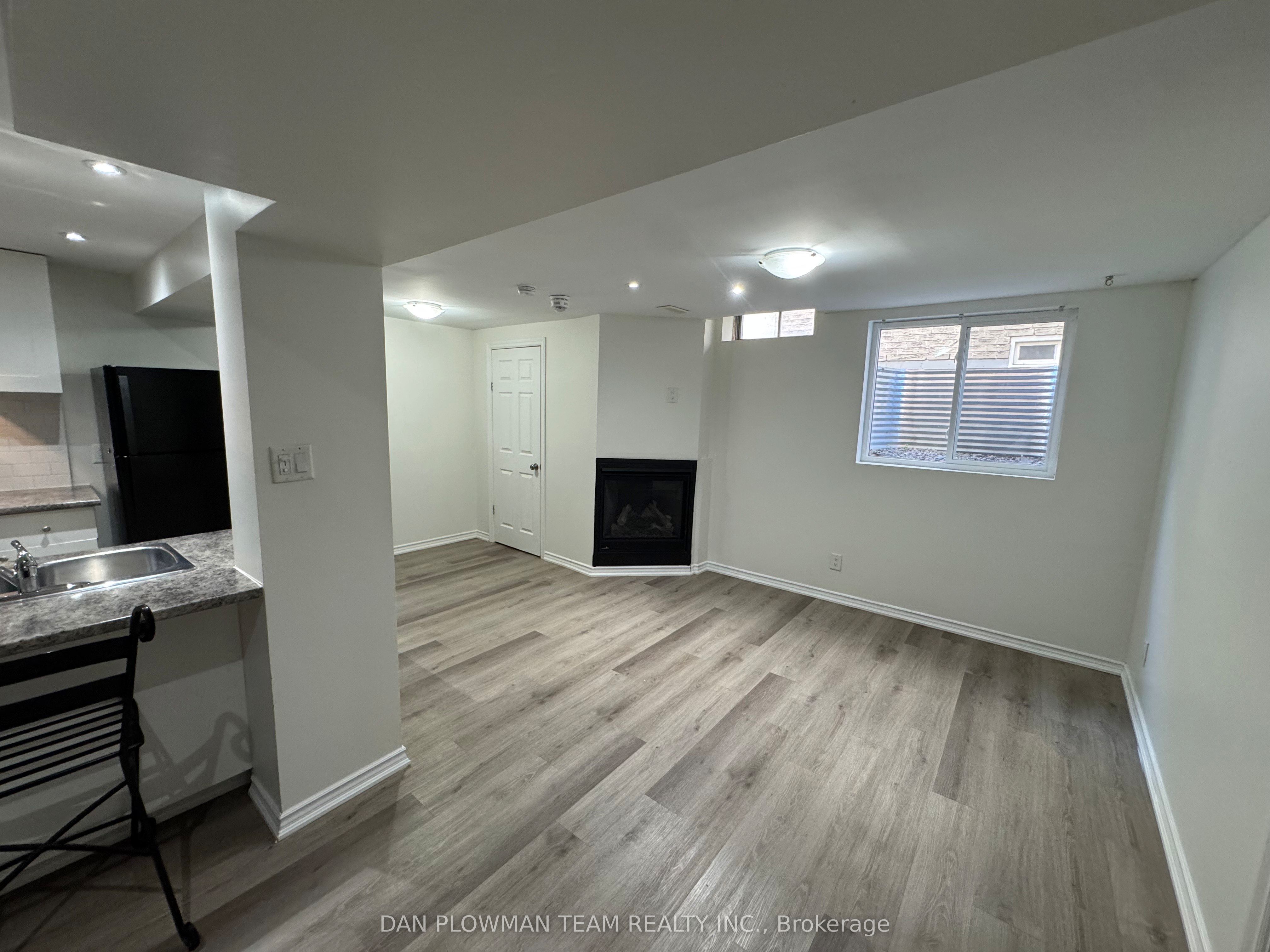 37 Wood Drive Property Photo 5