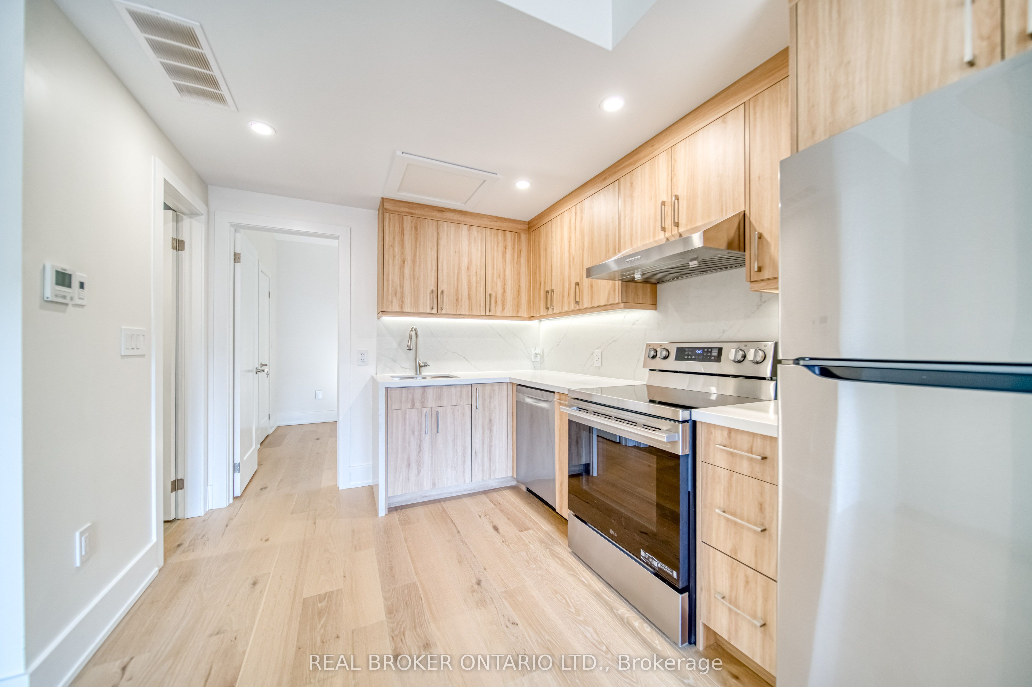 72 Jones Avenue Unit R Property Photo 6