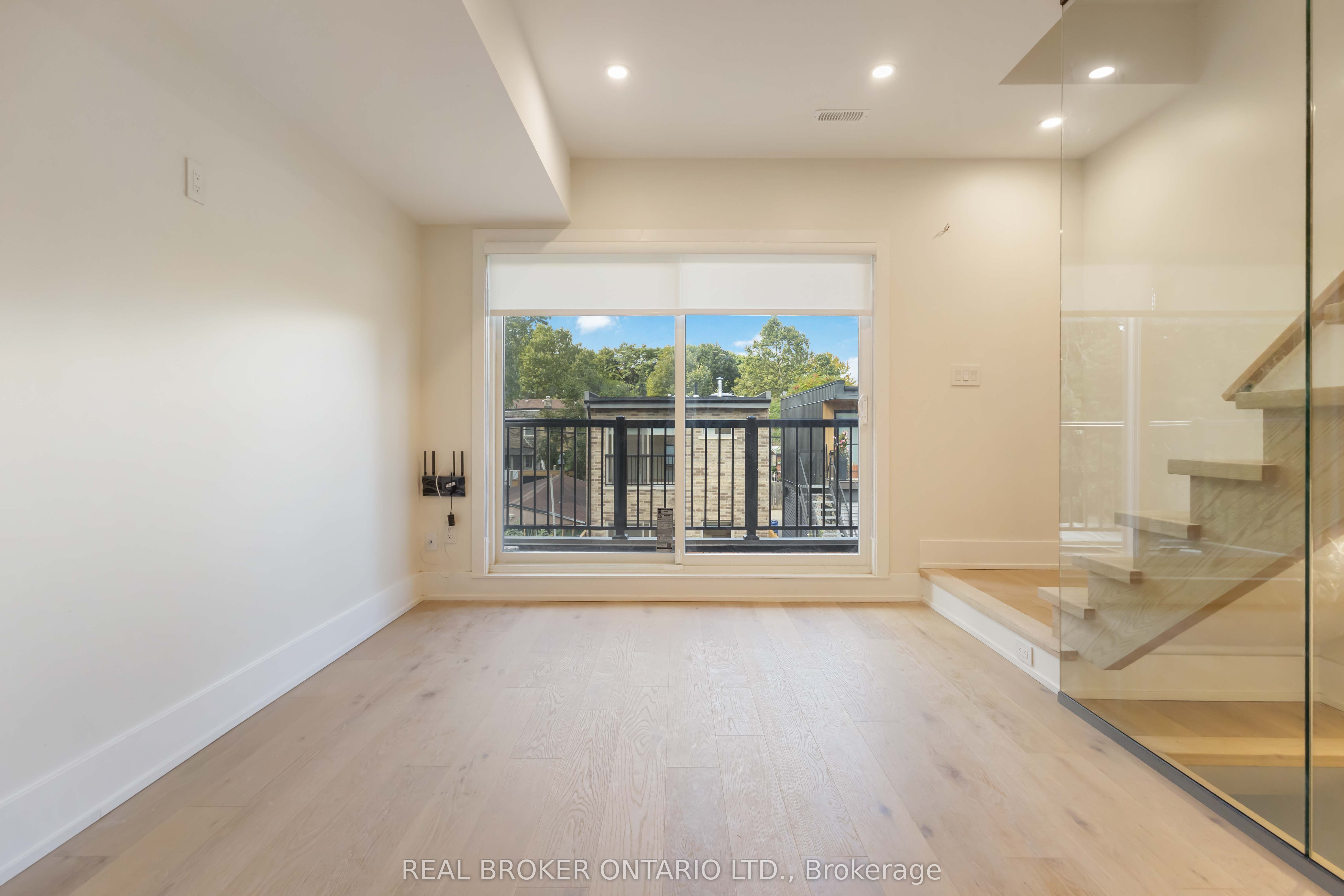 72 Jones Avenue Unit R Property Photo 13