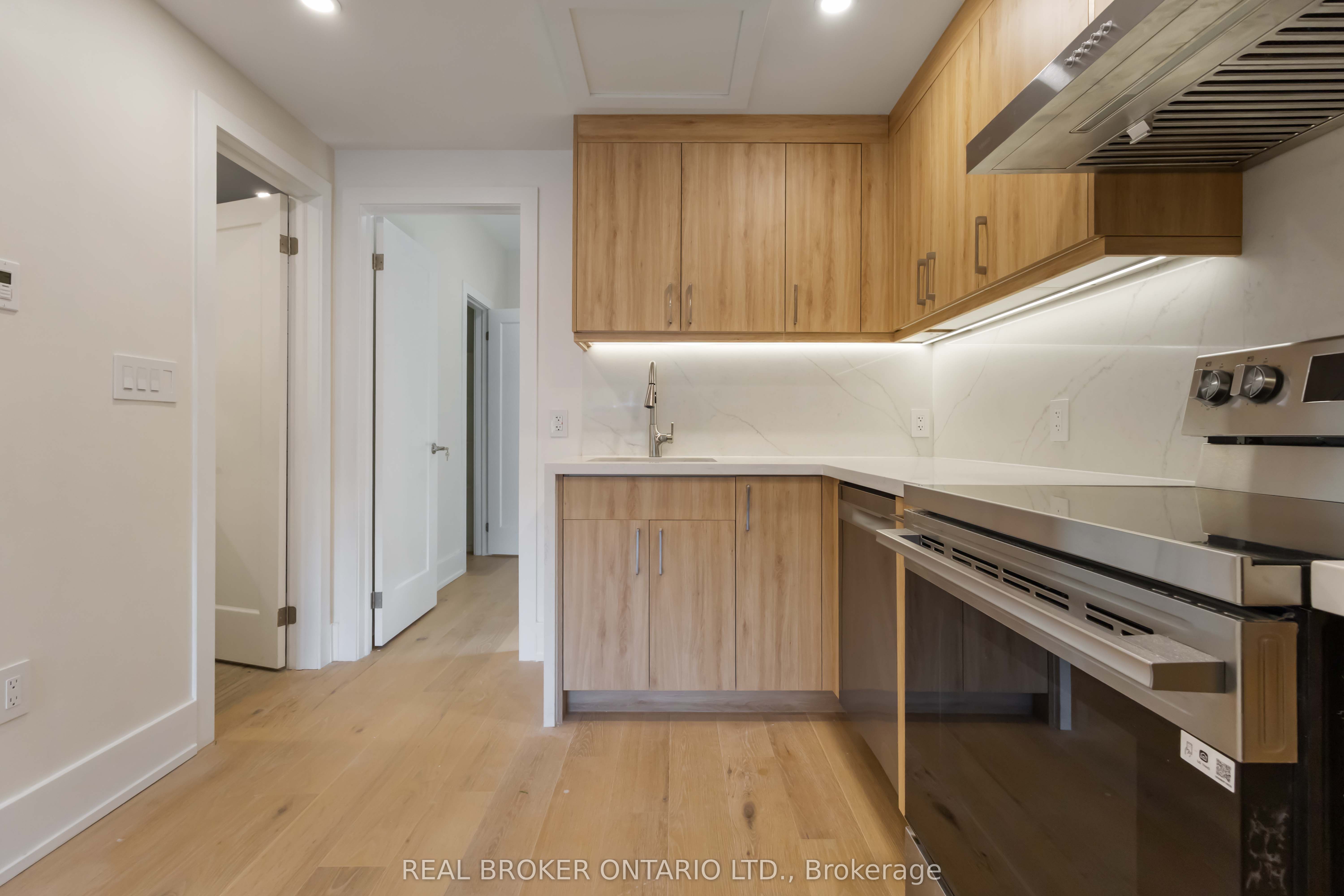 72 Jones Avenue Unit R Property Photo 18