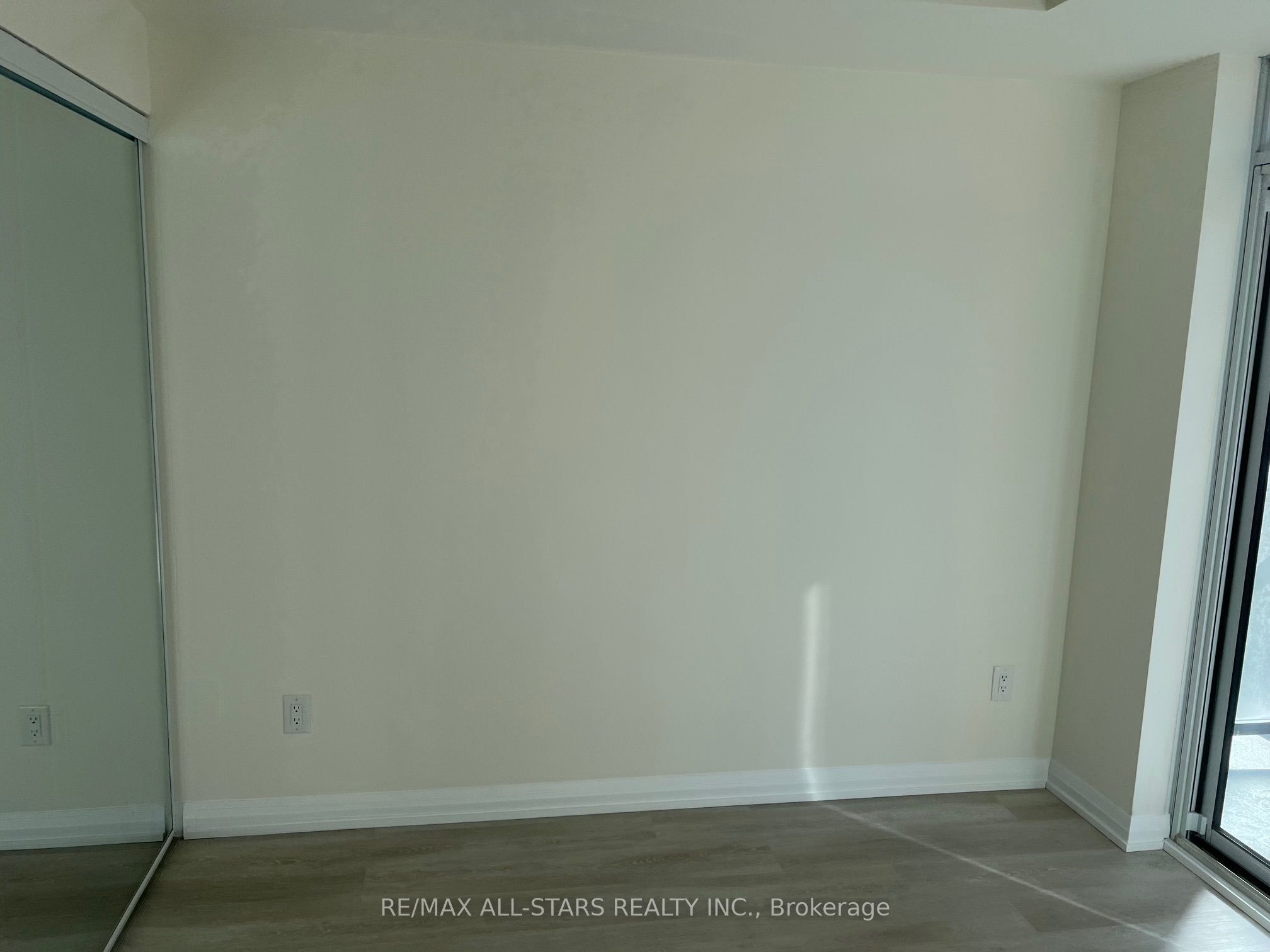 3270 Sheppard Avenue E 1826 Property Photo 6