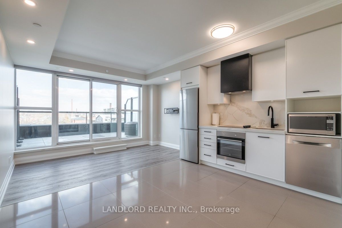 899 Queen Street E 502 Property Photo 1