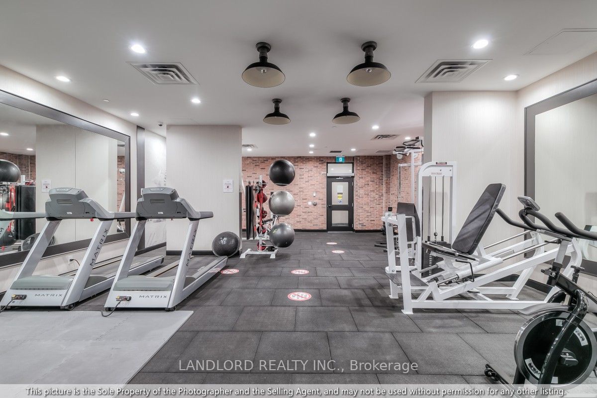 899 Queen Street E 502 Property Photo 28