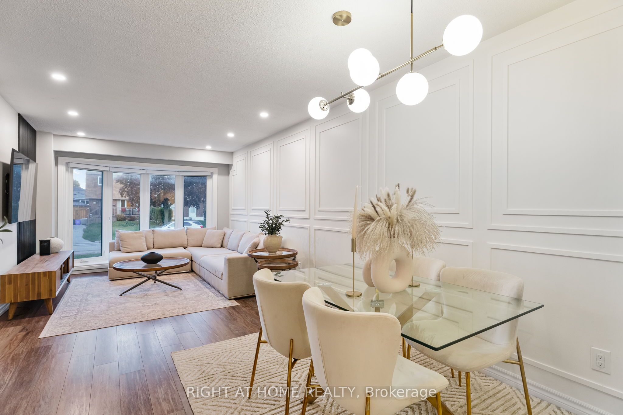 278 Waverly Street S Property Photo 7