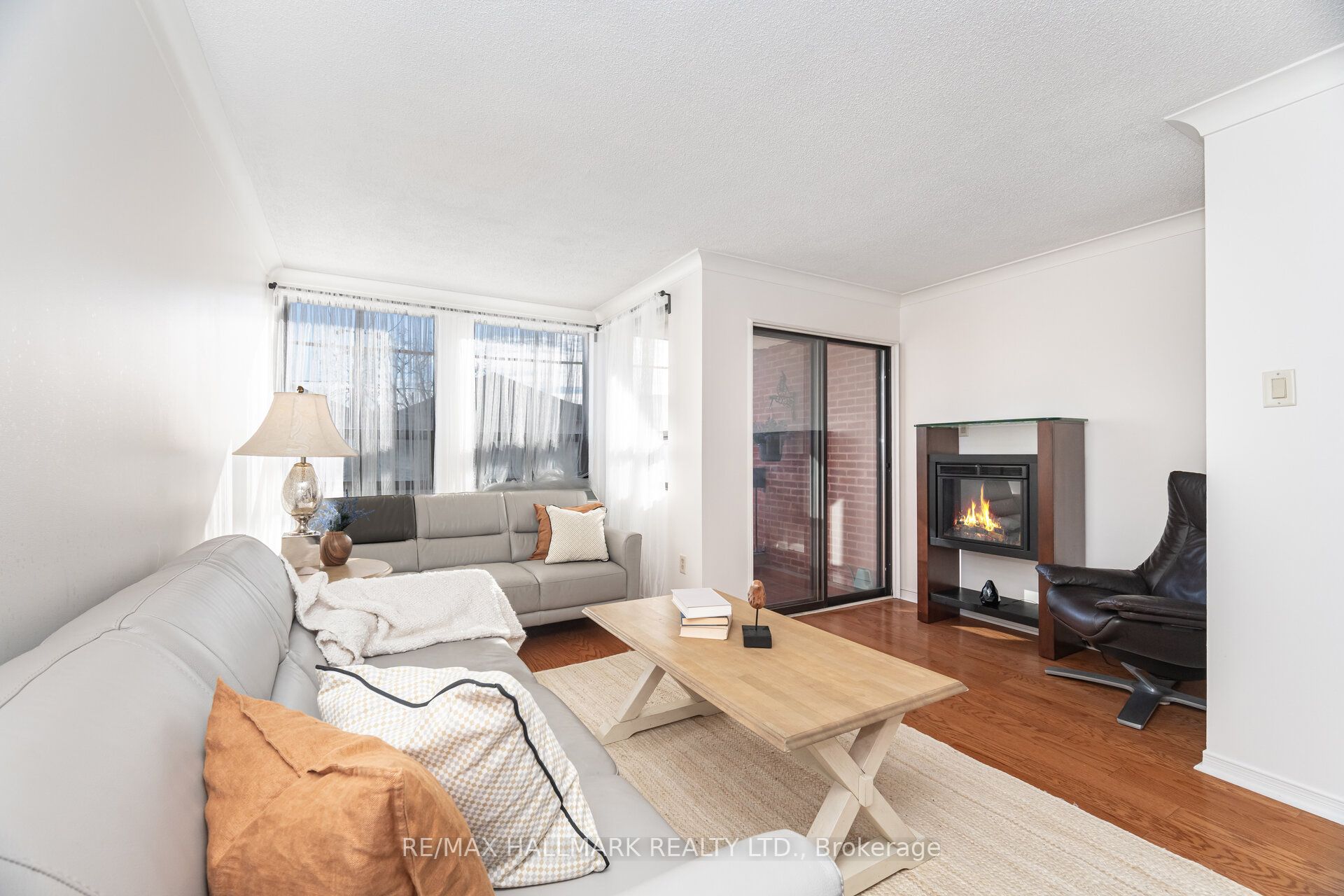 2112 Queen Street E #10 Property Photo 11