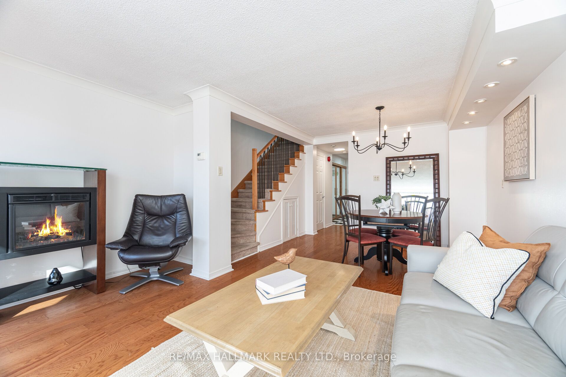 2112 Queen Street E #10 Property Photo 13