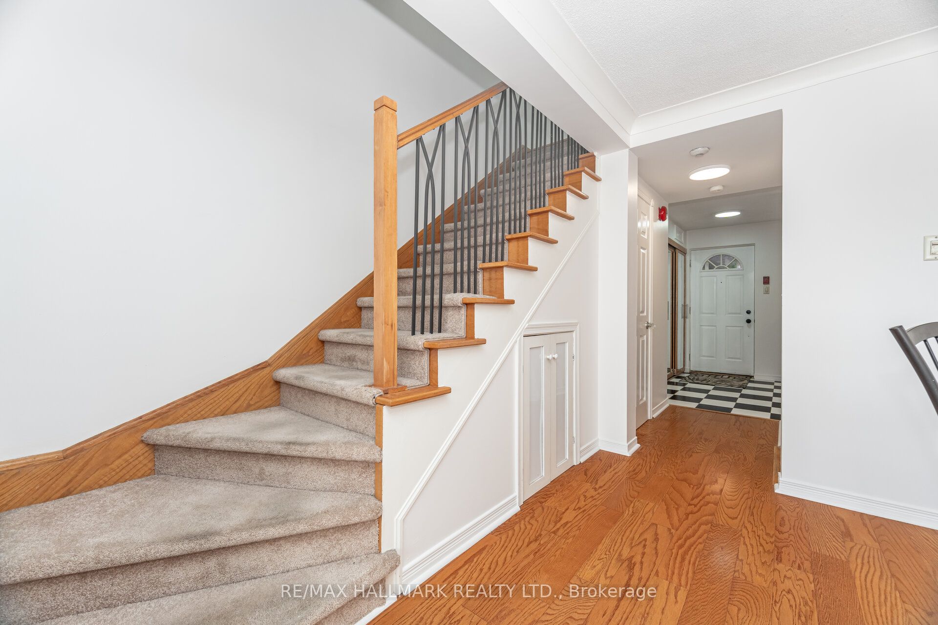 2112 Queen Street E #10 Property Photo 15