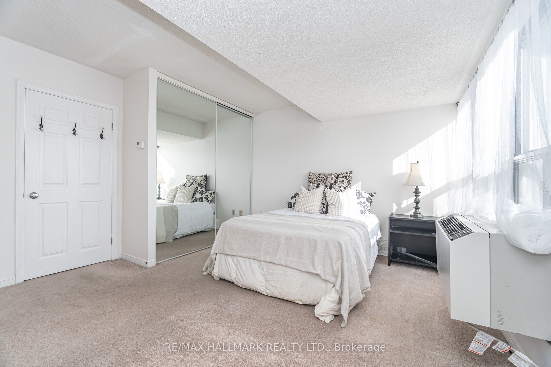 2112 Queen Street E #10 Property Photo 17