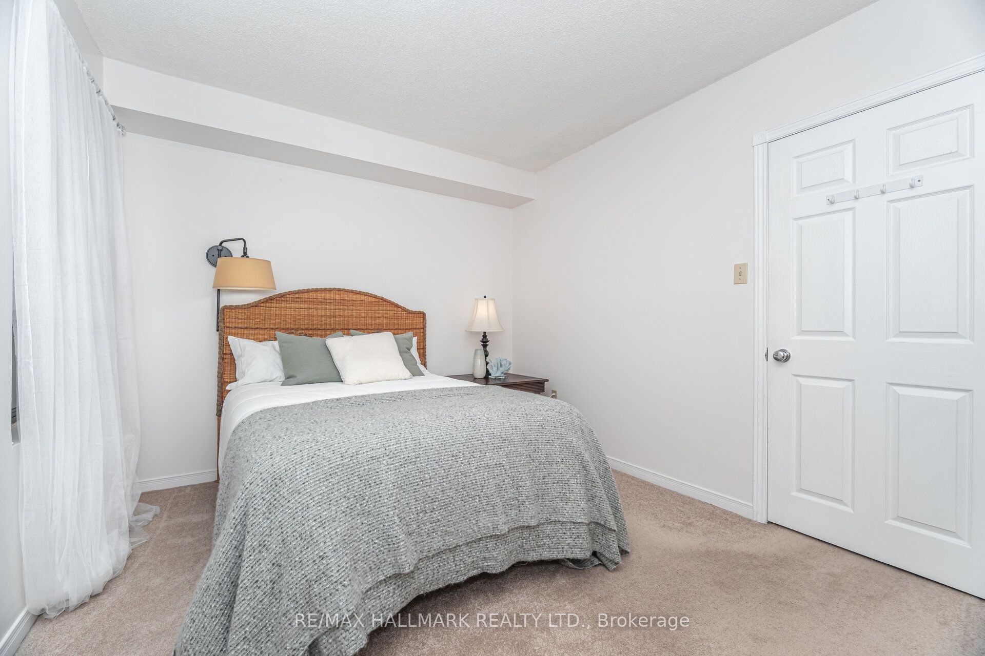 2112 Queen Street E #10 Property Photo 21