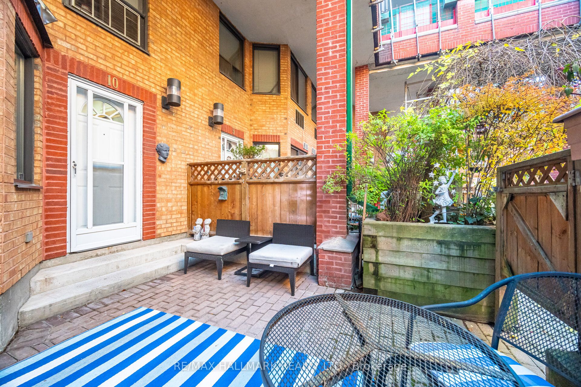 2112 Queen Street E #10 Property Photo 26