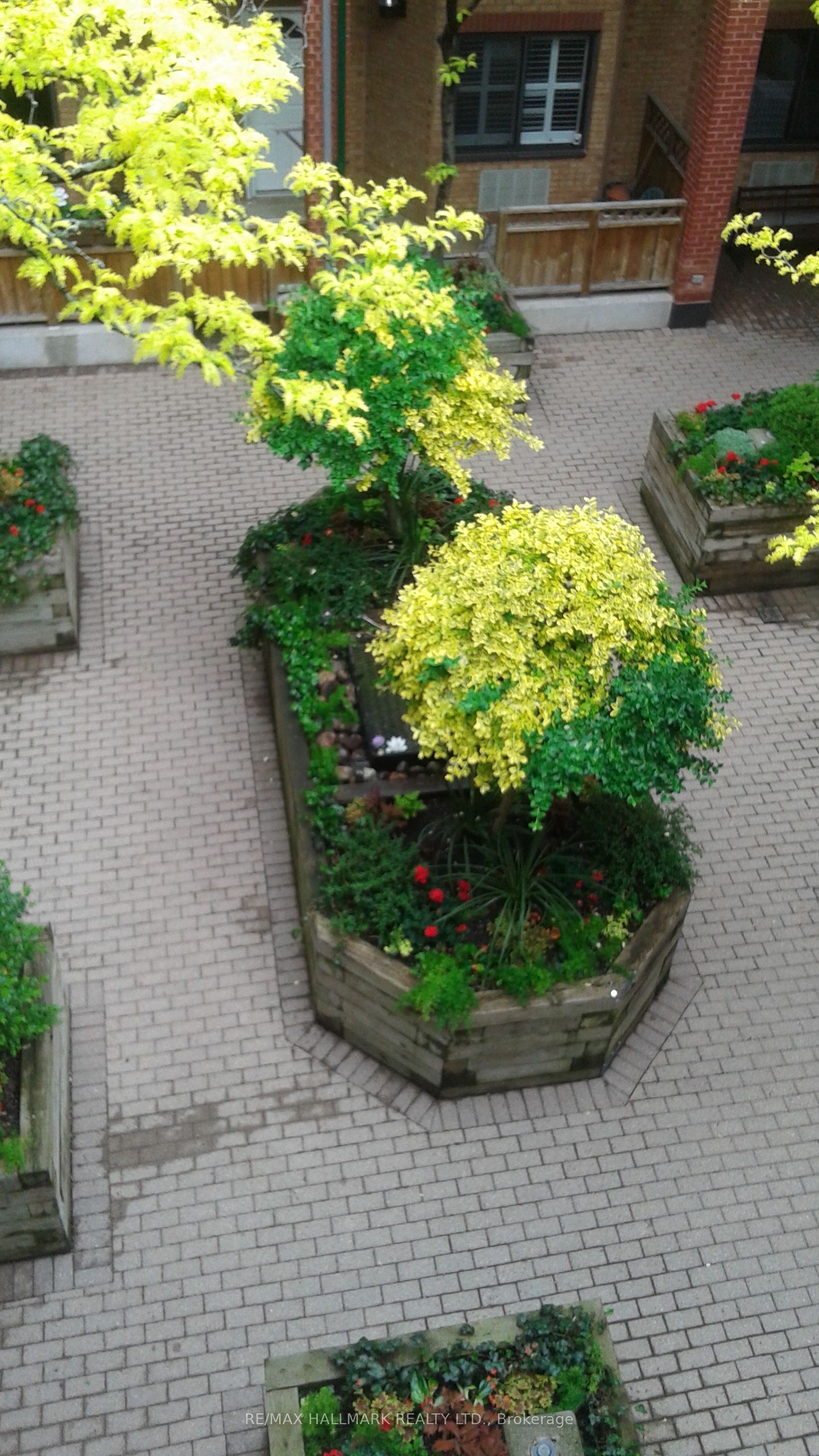 2112 Queen Street E #10 Property Photo 31