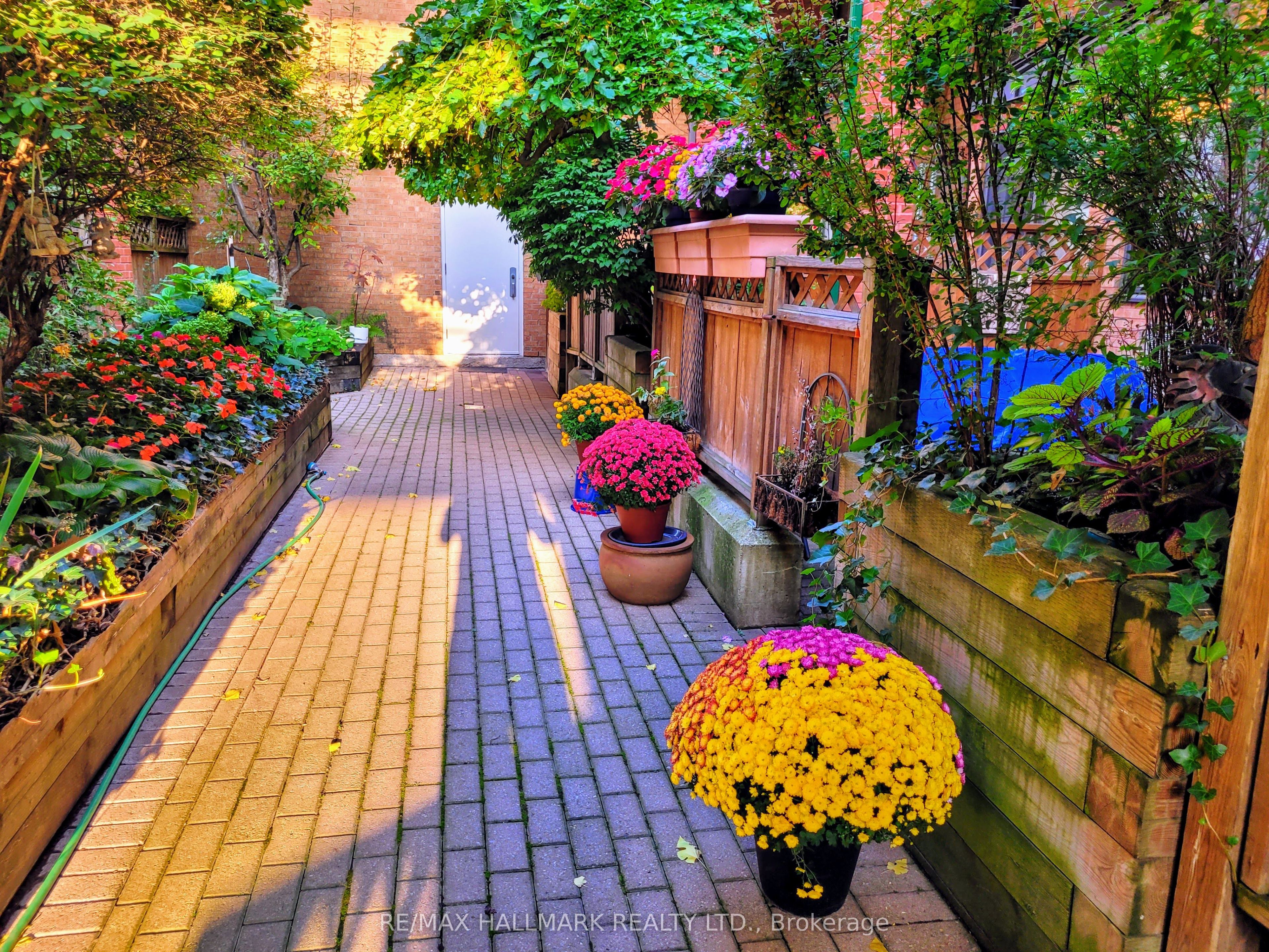 2112 Queen Street E #10 Property Photo 33