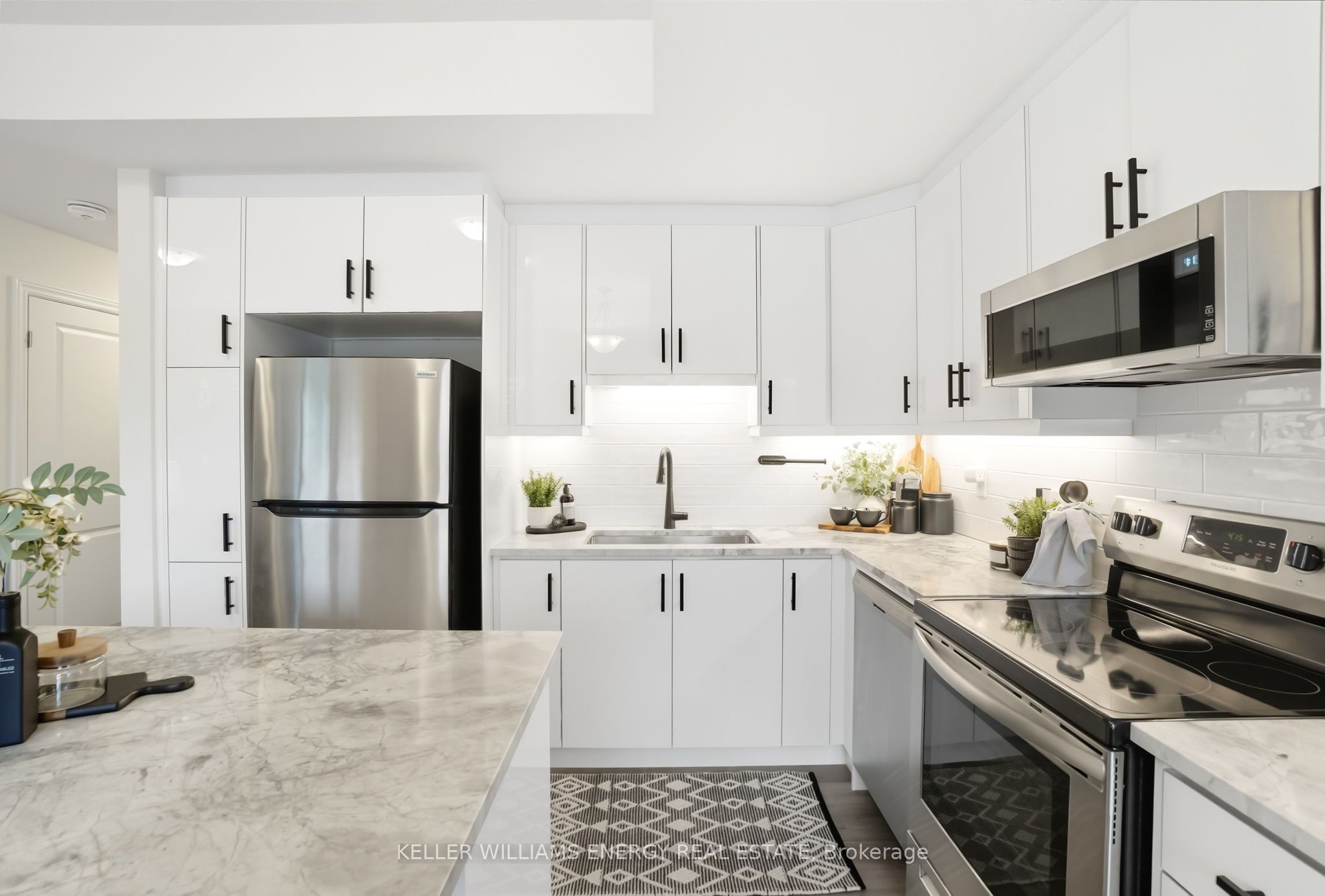 1034 Reflection Pl Property Photo 1